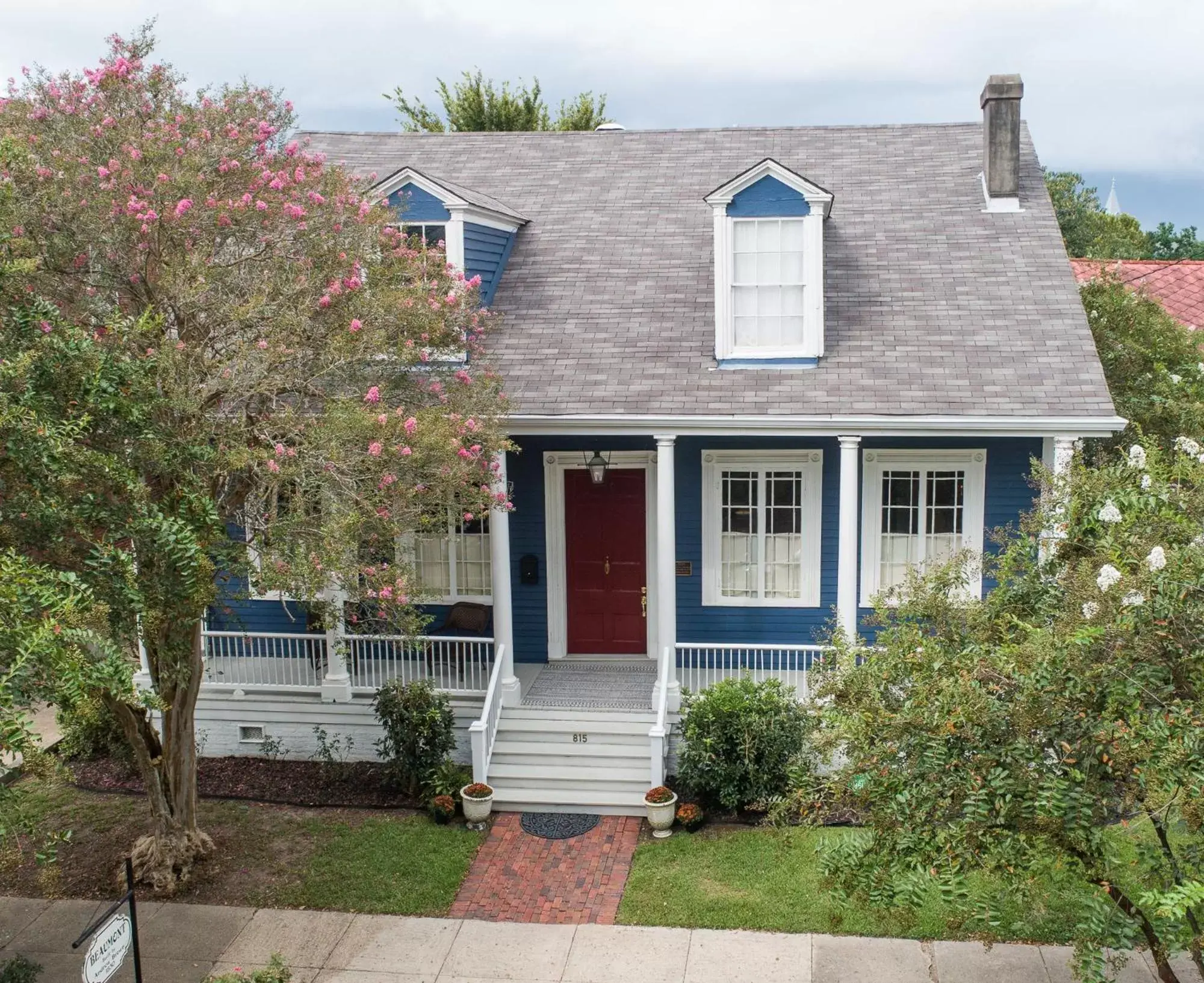 Property building in The Beaumont House Natchez Property building in The Beaumont House Natchez