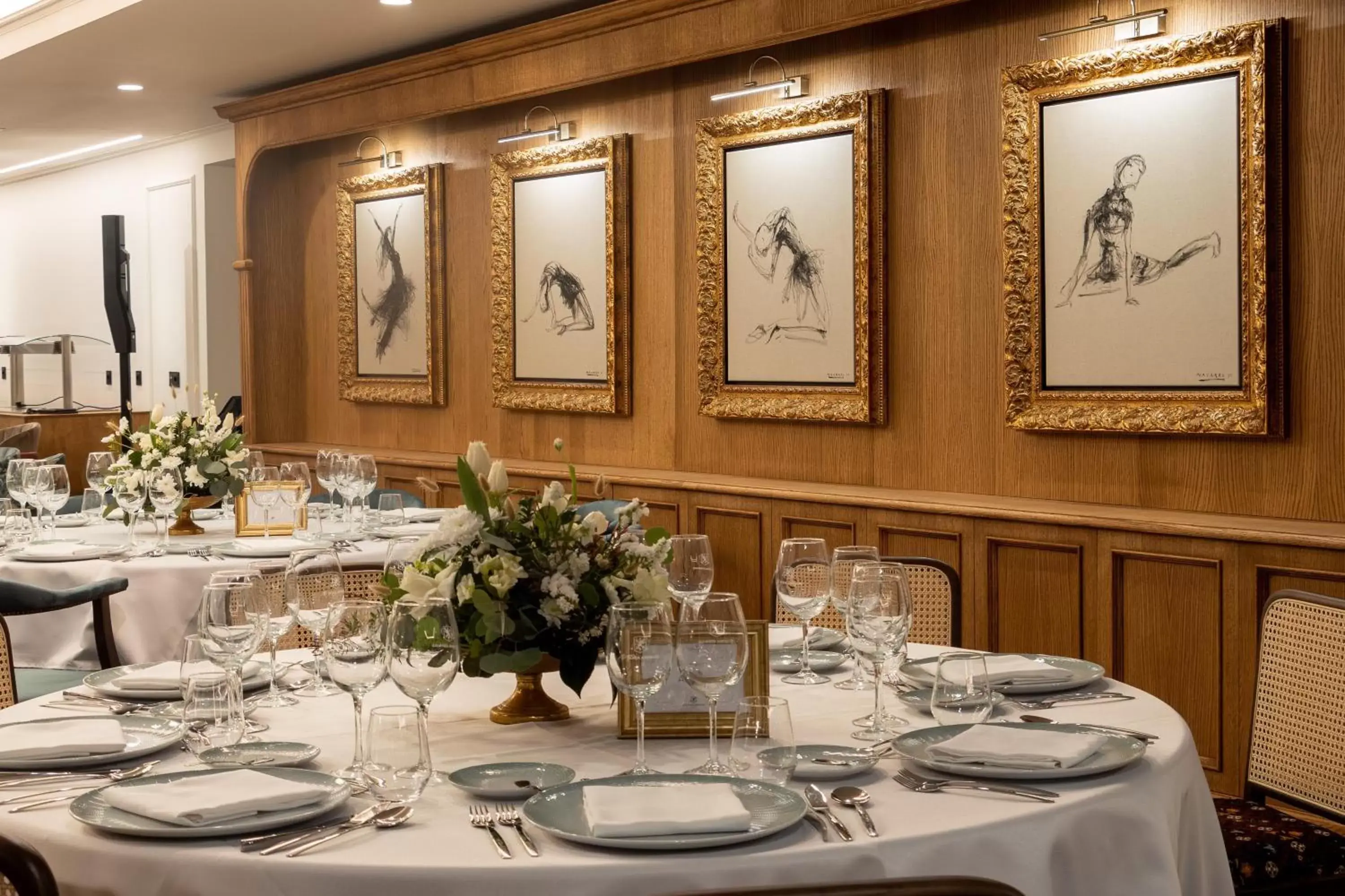 Restaurant/places to eat in AP Dona Aninhas Restaurant/places to eat in AP Dona Aninhas