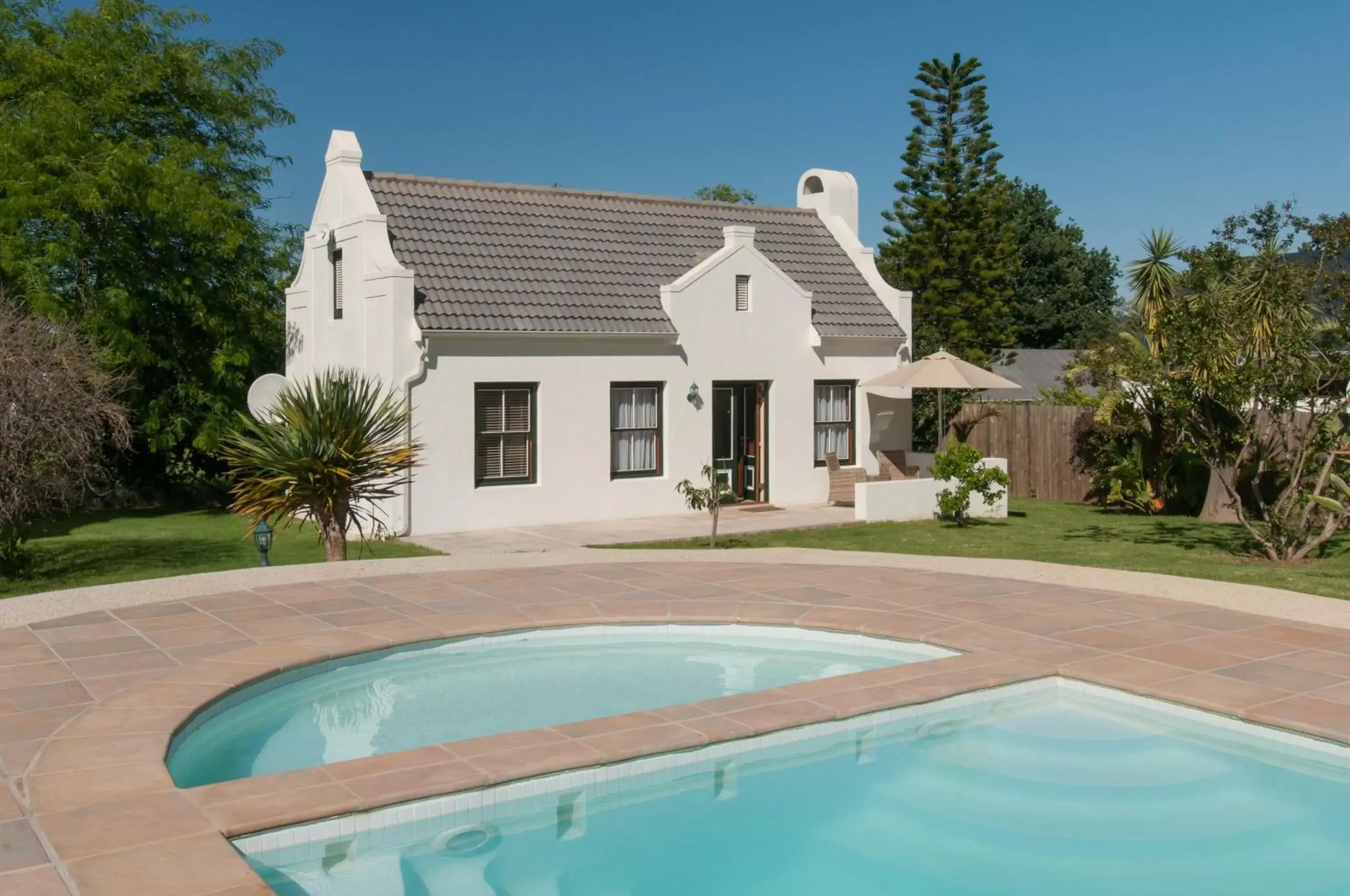 Swimming Pool in Hotel Roosje van de Kaap