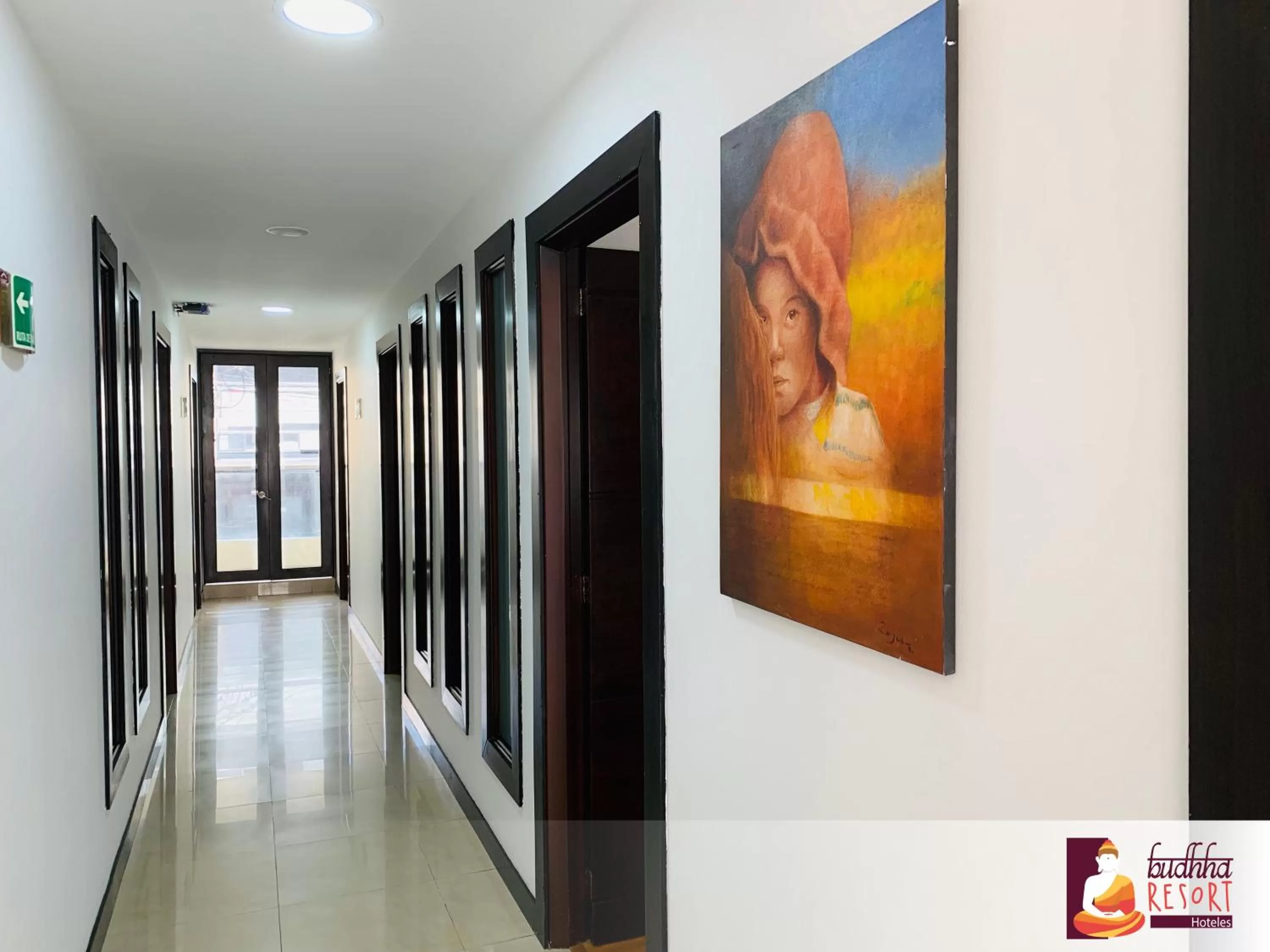 Communal lounge/ TV room in Hotel Bogota Resort