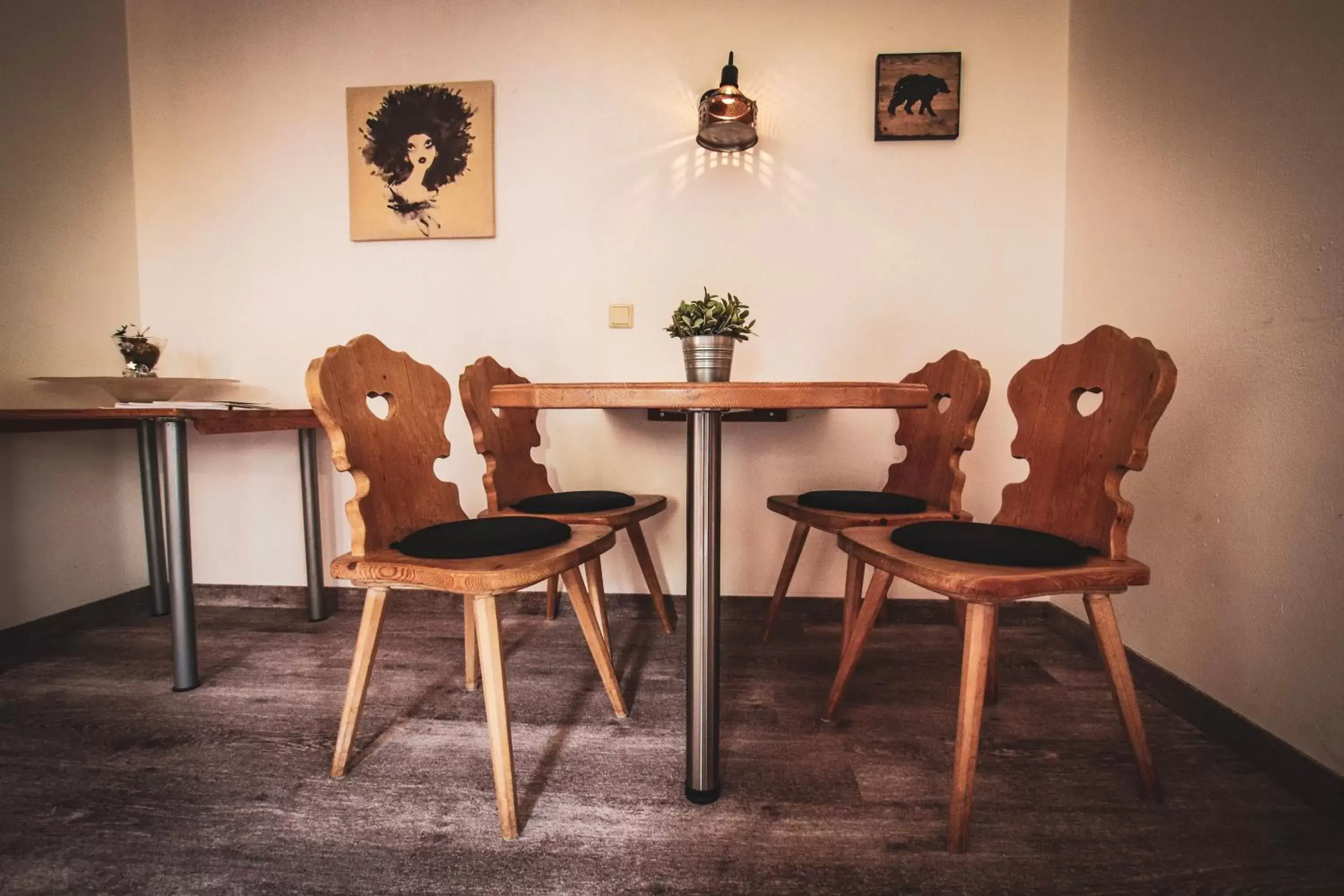 Photo of the whole room, Dining Area in ACTIVE by Leitner's