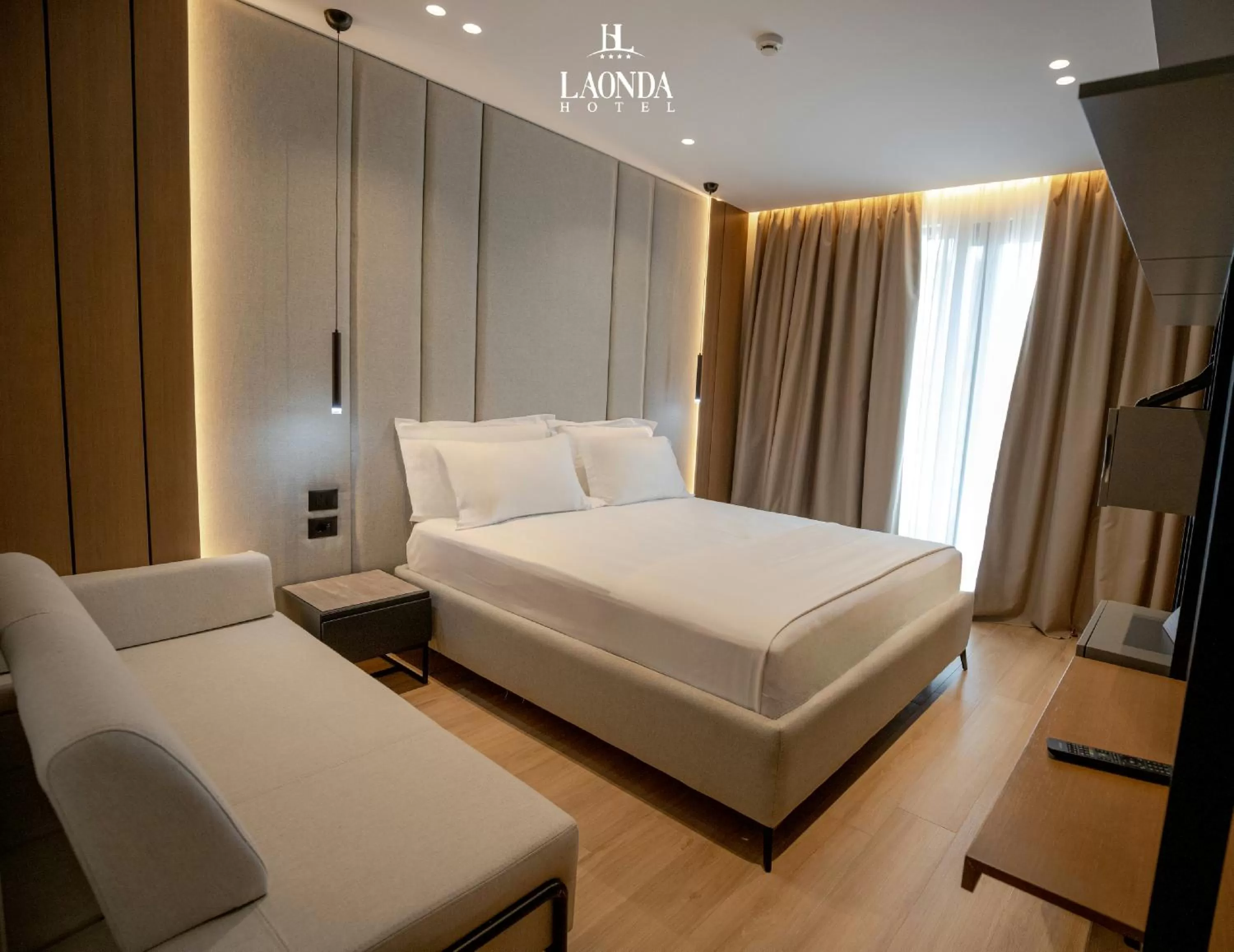 Bedroom in La Onda Hotel Durres