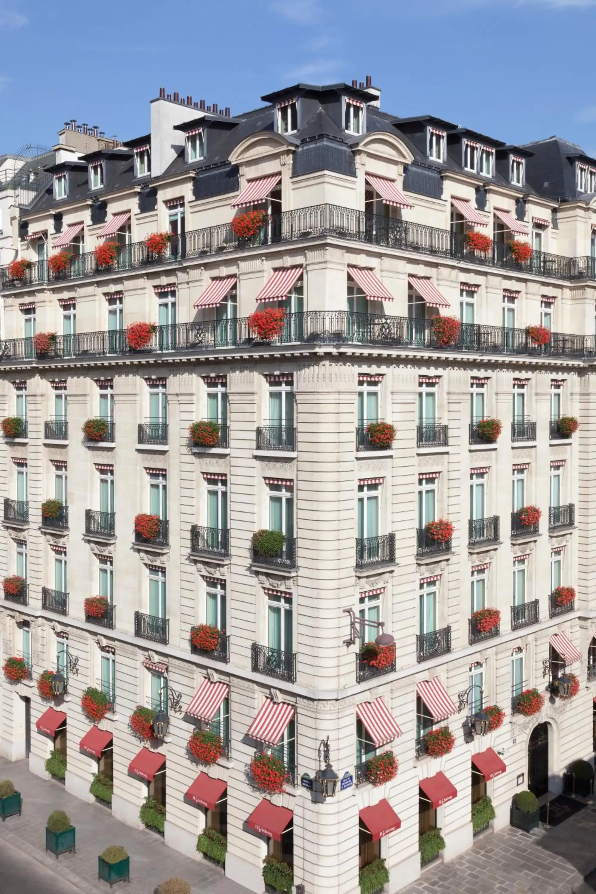 Facade/entrance, Property Building in Le Bristol Paris - an Oetker Collection Hotel