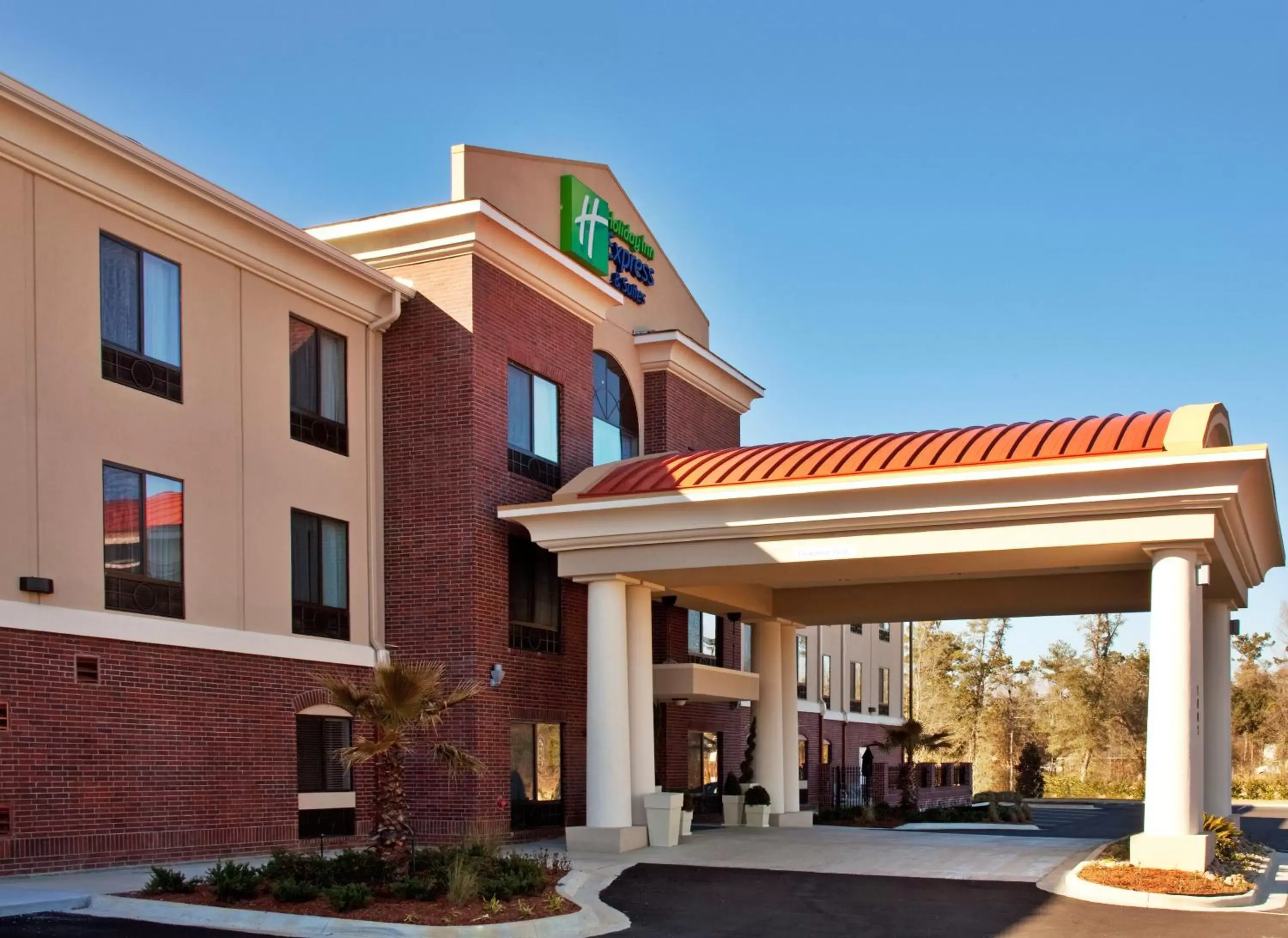 Property Building in Holiday Inn Express Hotel & Suites Picayune, an IHG Hotel