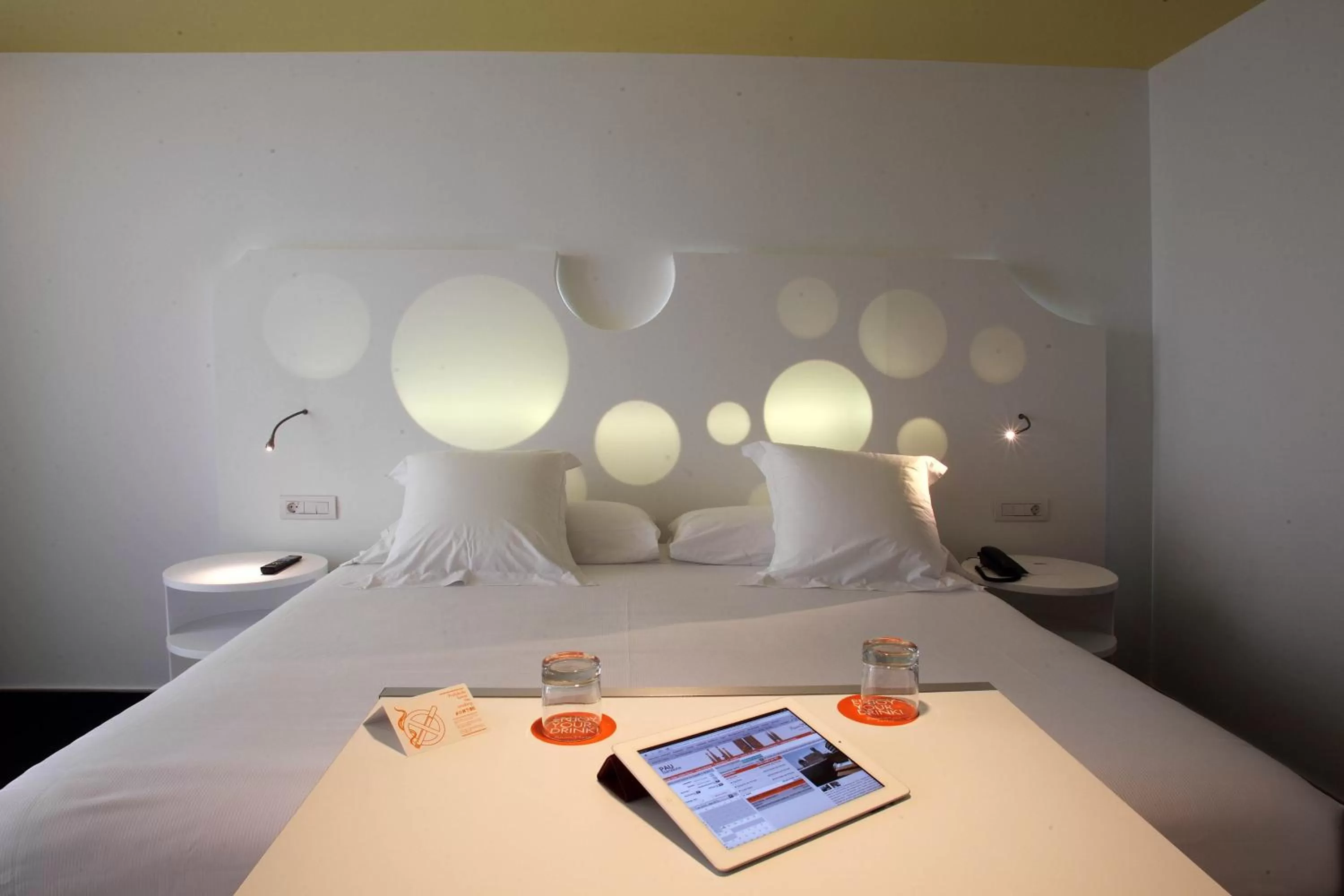 Bed in Room Mate Pau, Barcelona