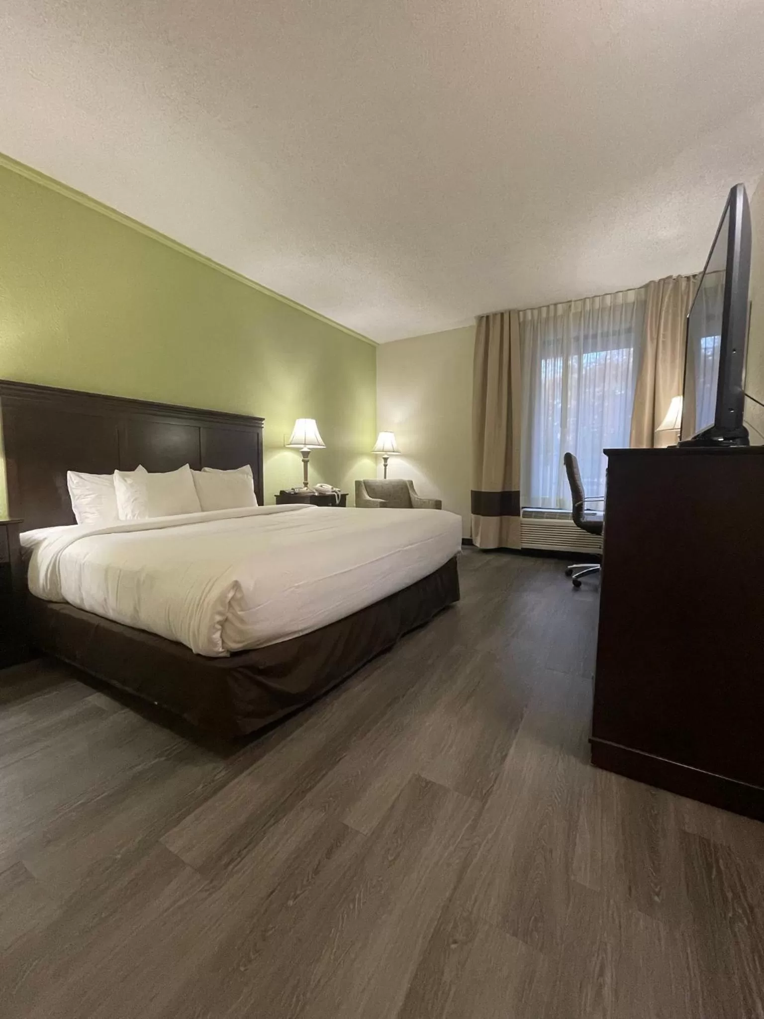 Bed in Comfort Inn Pinehurst - Southern Pines