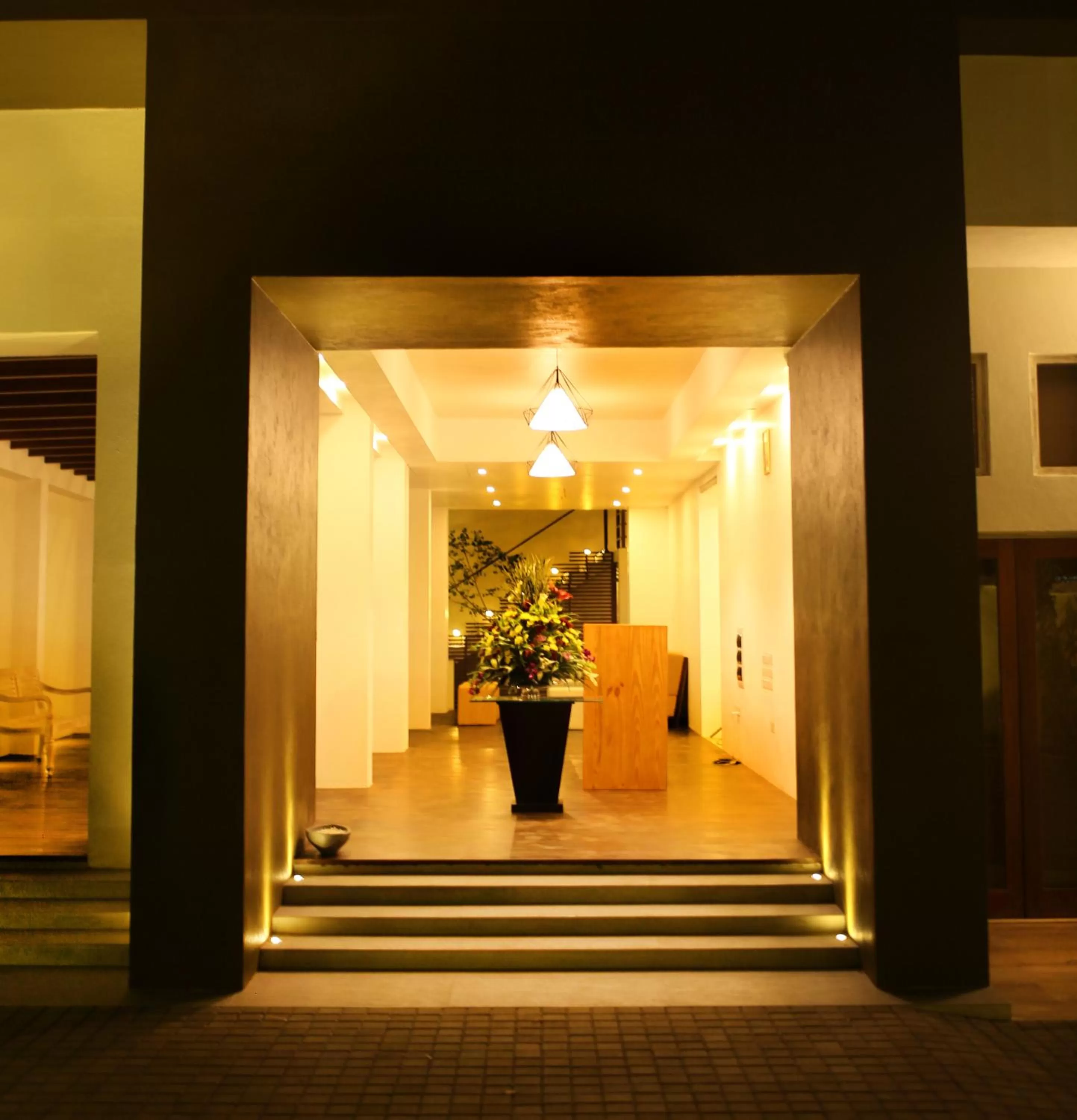 Lobby or reception in Hotel Cloud 9 Negombo