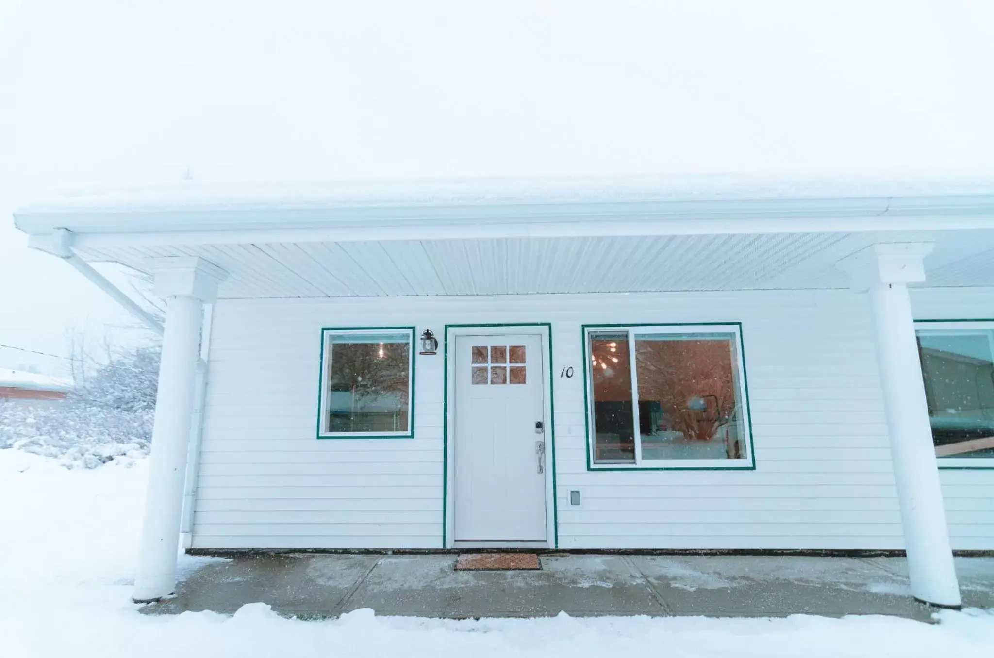 Facade/entrance in Colony Suites