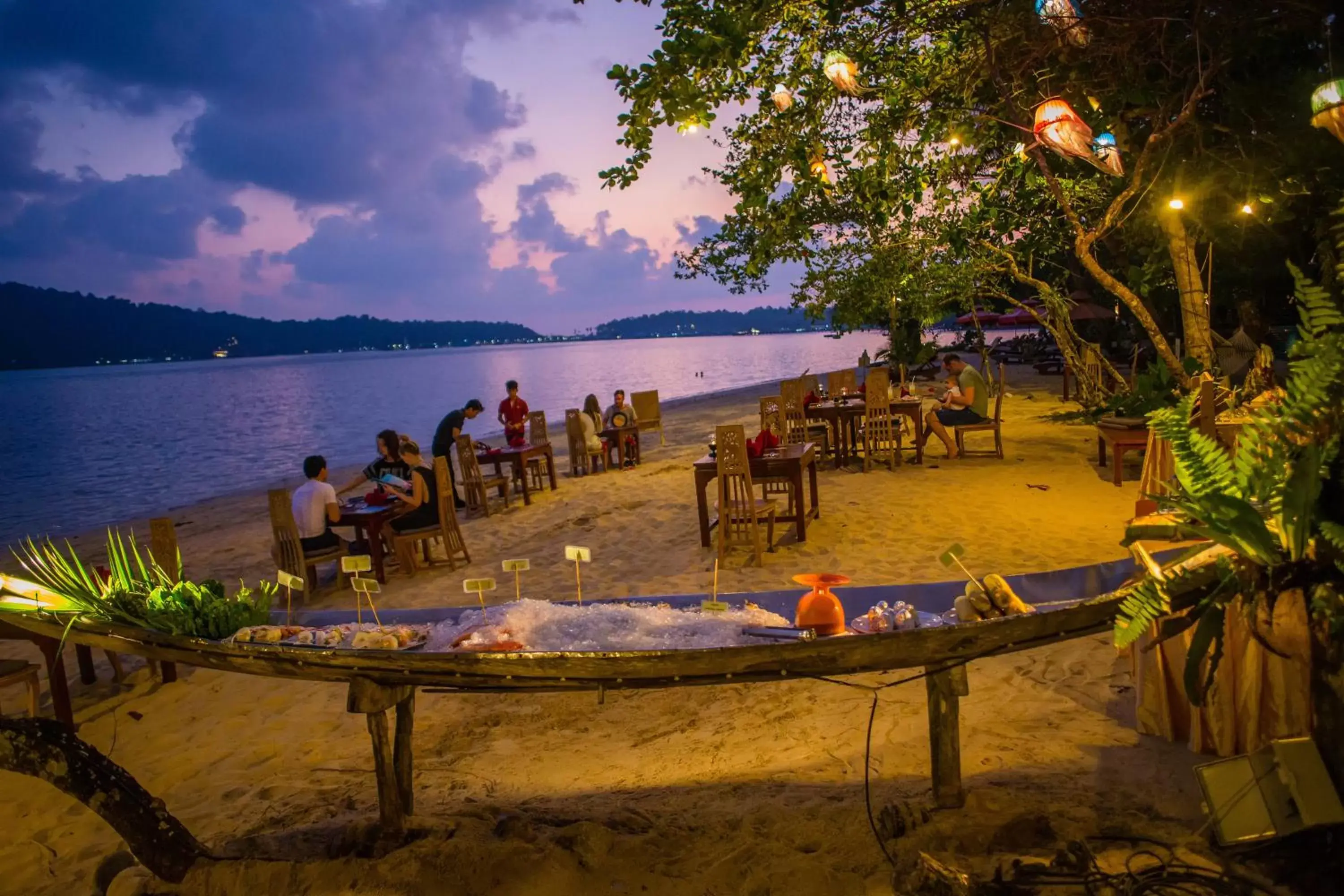 Restaurant/places to eat in Chivapuri Beach Resort
