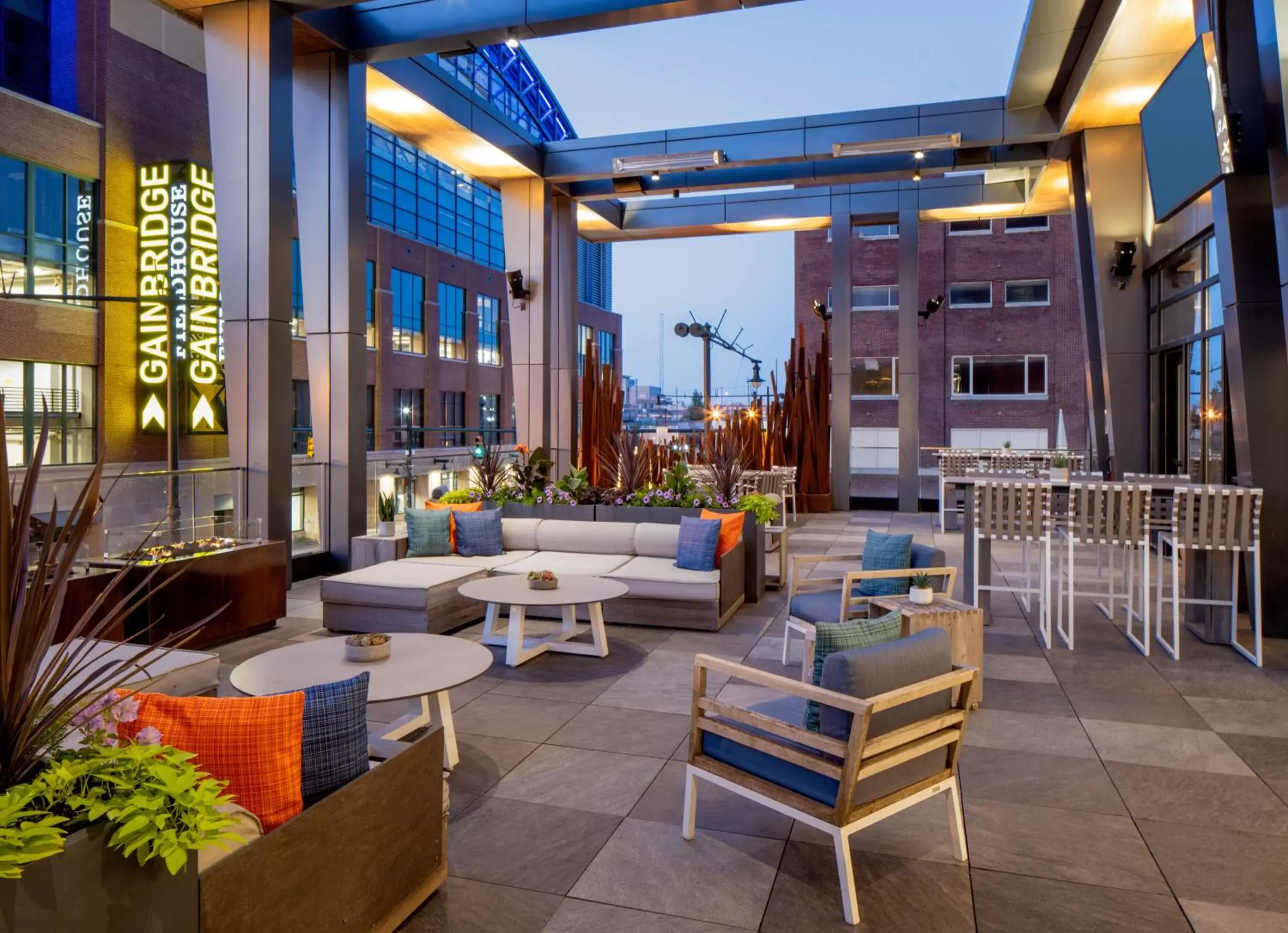 Restaurant/places to eat in Hyatt Place Indianapolis Downtown