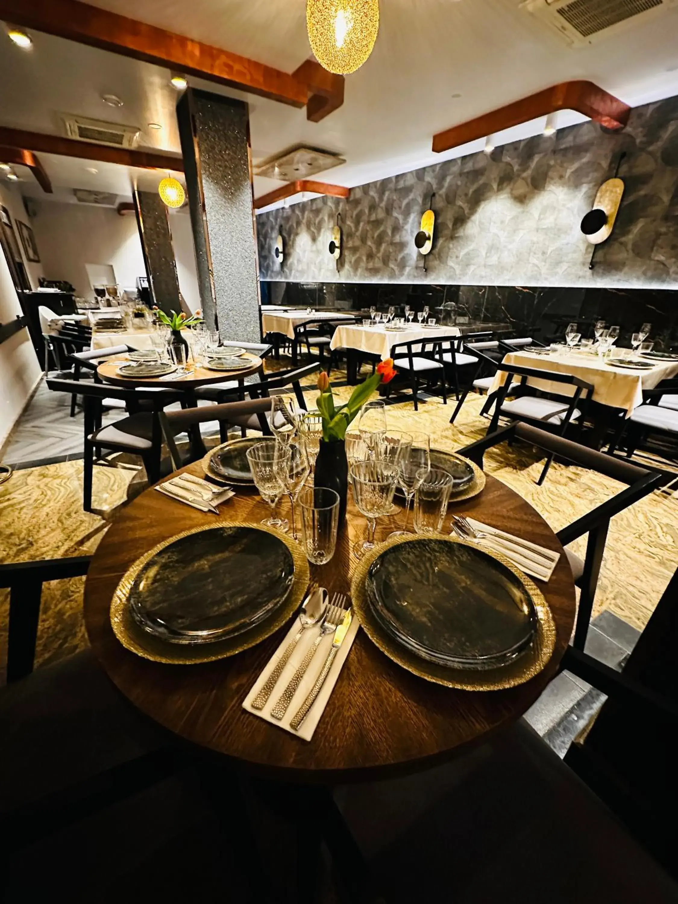 Restaurant/Places to Eat in Levoslav House Hotel