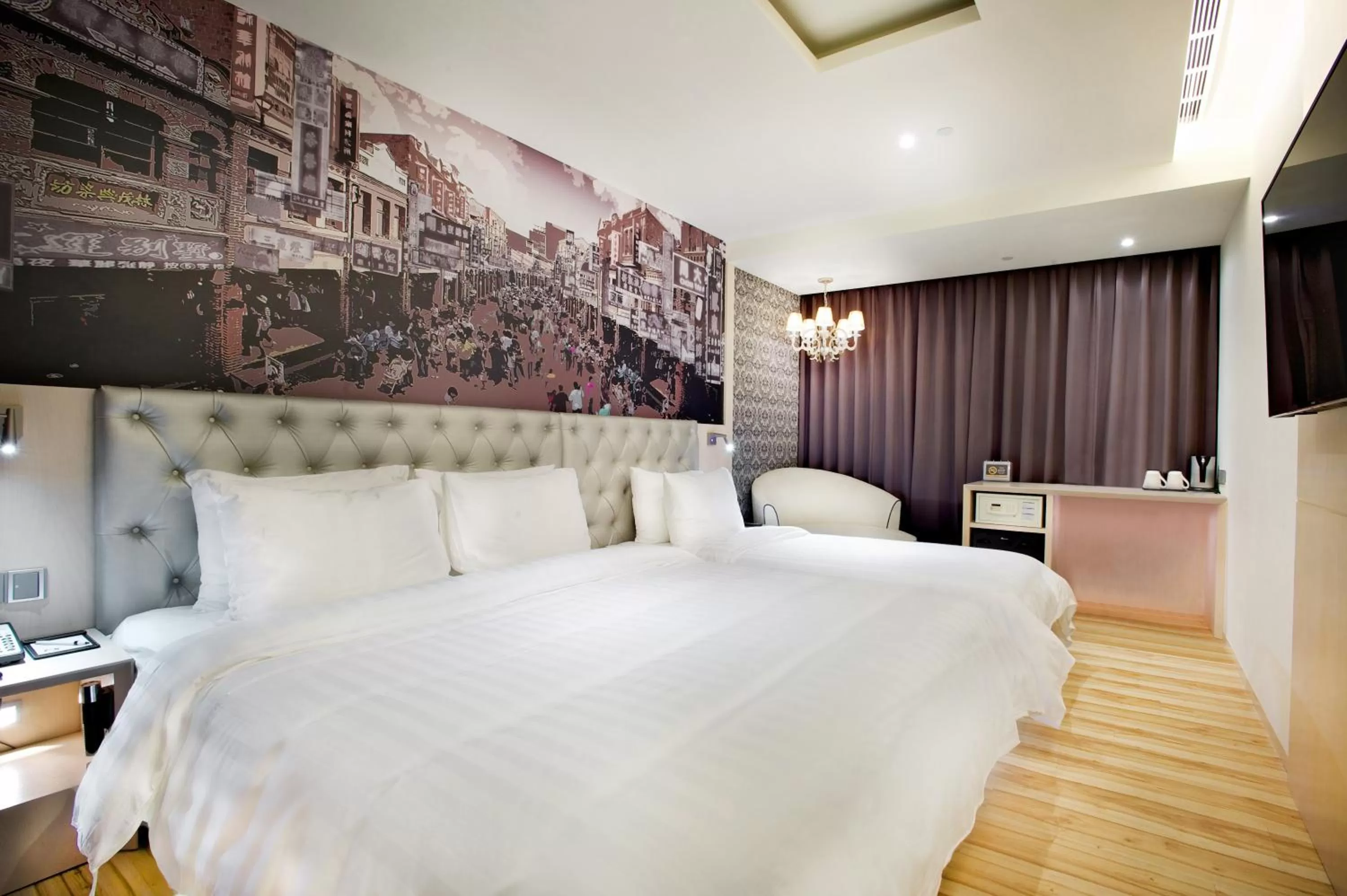 Bedroom, Bed in FX Hotel Tainan