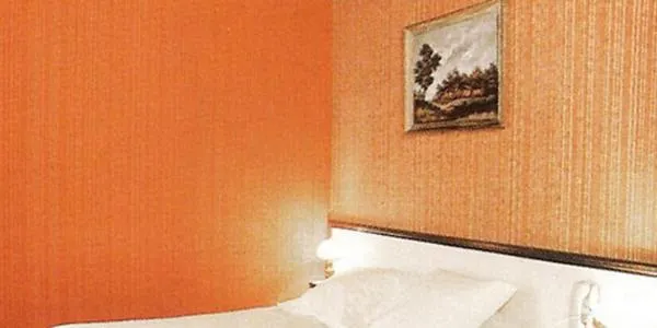 Photo of the whole room, Bed in Avenir Hotel