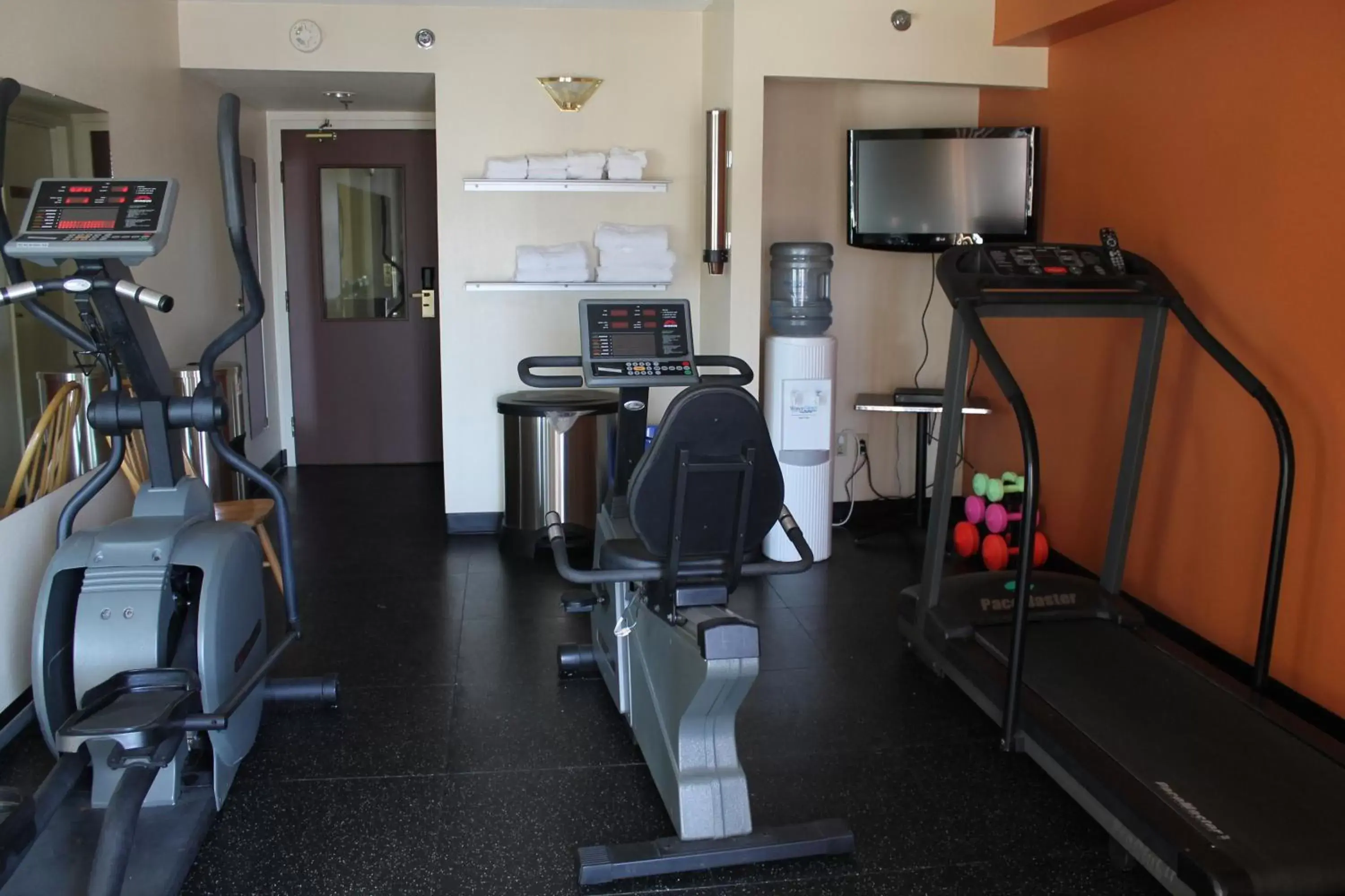 Fitness centre/facilities, Fitness Center/Facilities in Country Inn & Suites by Radisson, Winnipeg, MB