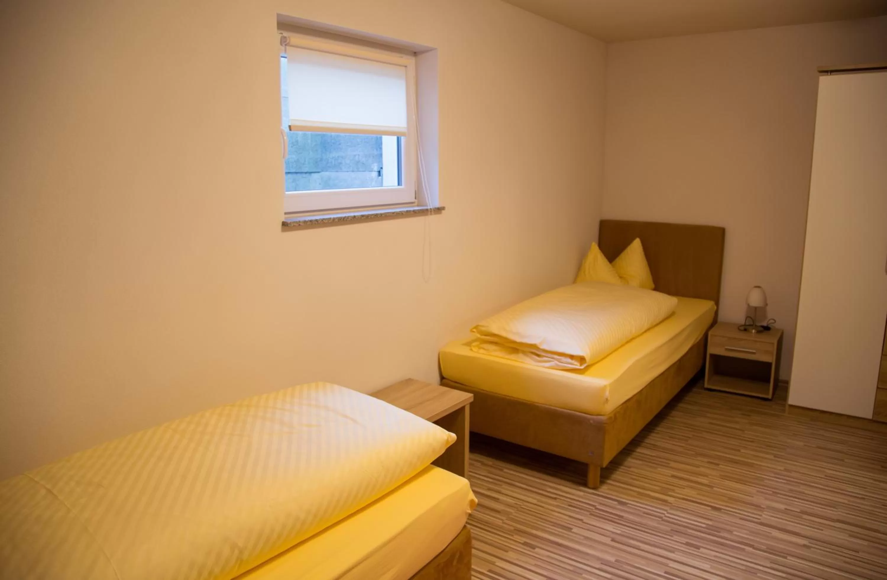 Bedroom, Bed in Gästehaus und Fewo Lamm Garni