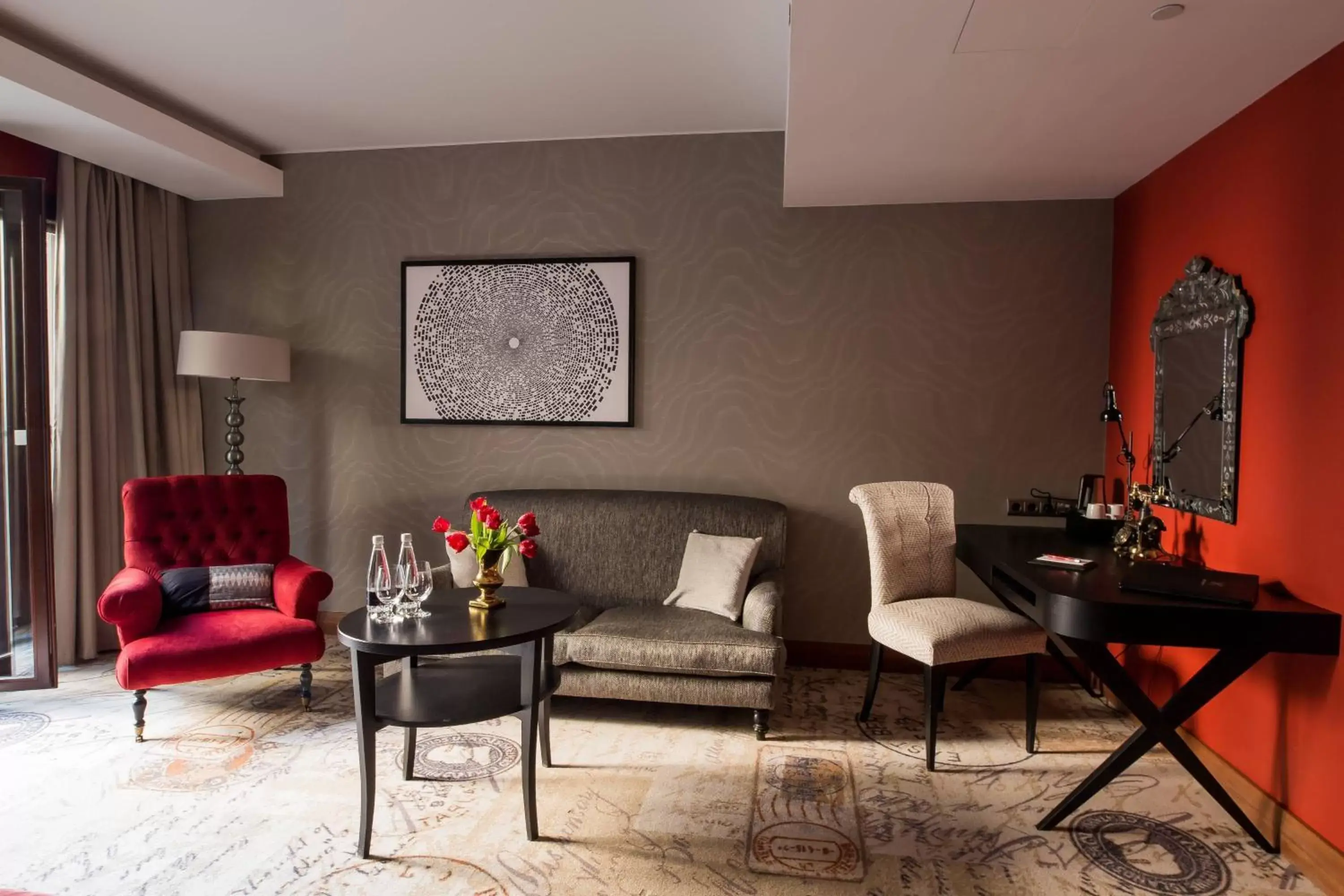 Living room, Seating Area in Hotel Telegraaf, Autograph Collection