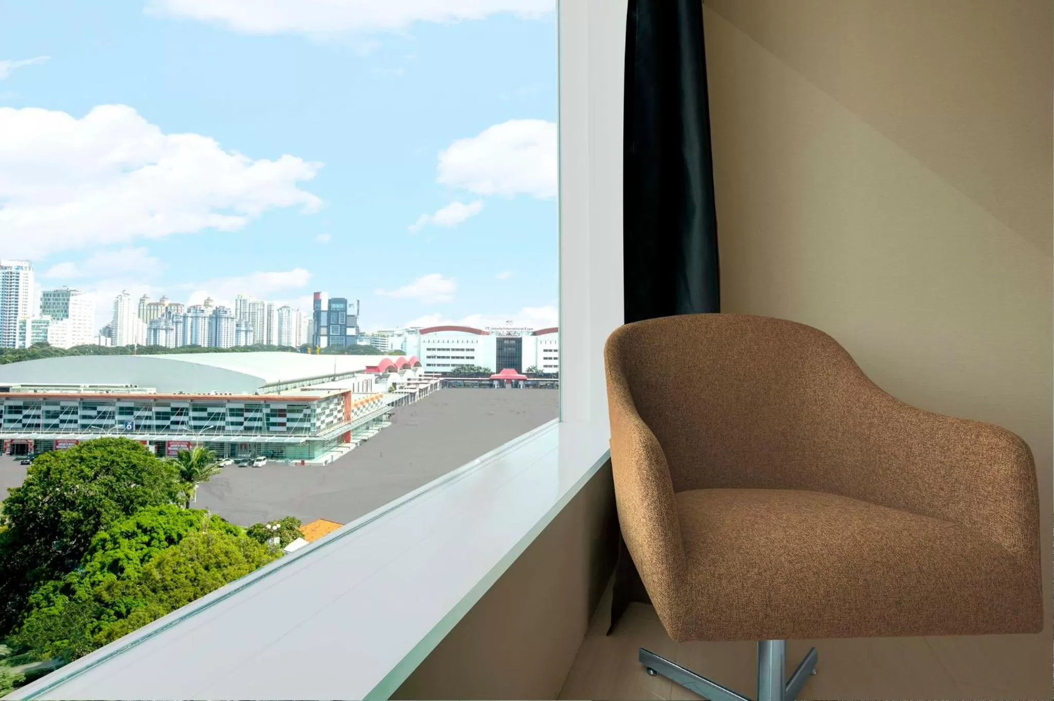 Photo of the whole room in Holiday Inn Express Jakarta International Expo by IHG