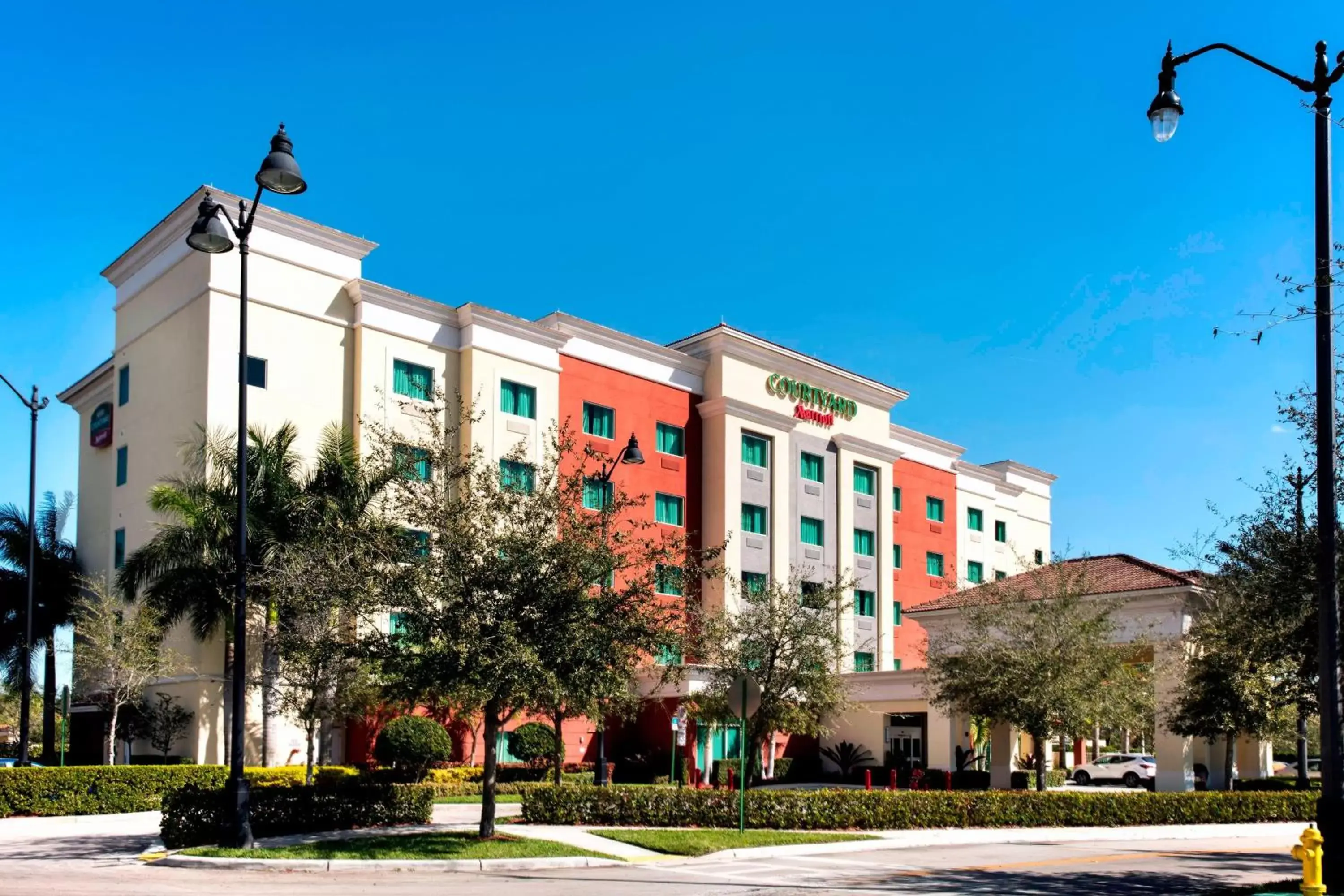 Property Building in Courtyard by Marriott Miami Homestead