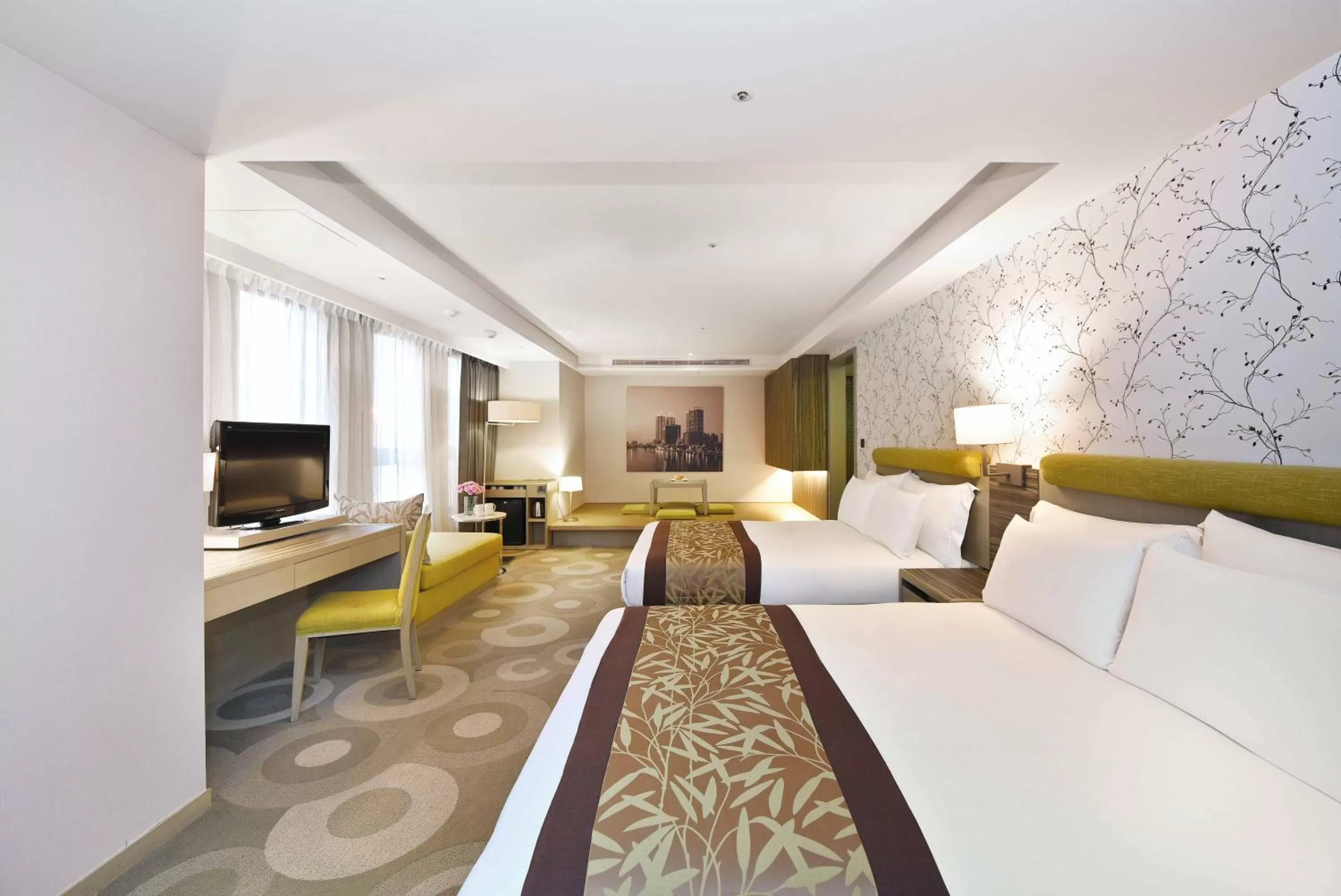 Photo of the whole room, Bed in Fullon Hotel Kaohsiung