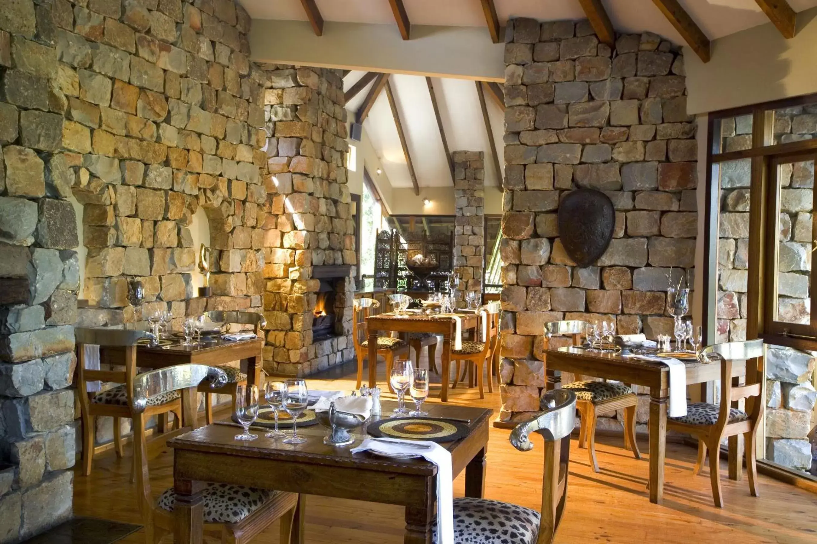 Restaurant/Places to Eat in Tsala Treetop Lodge