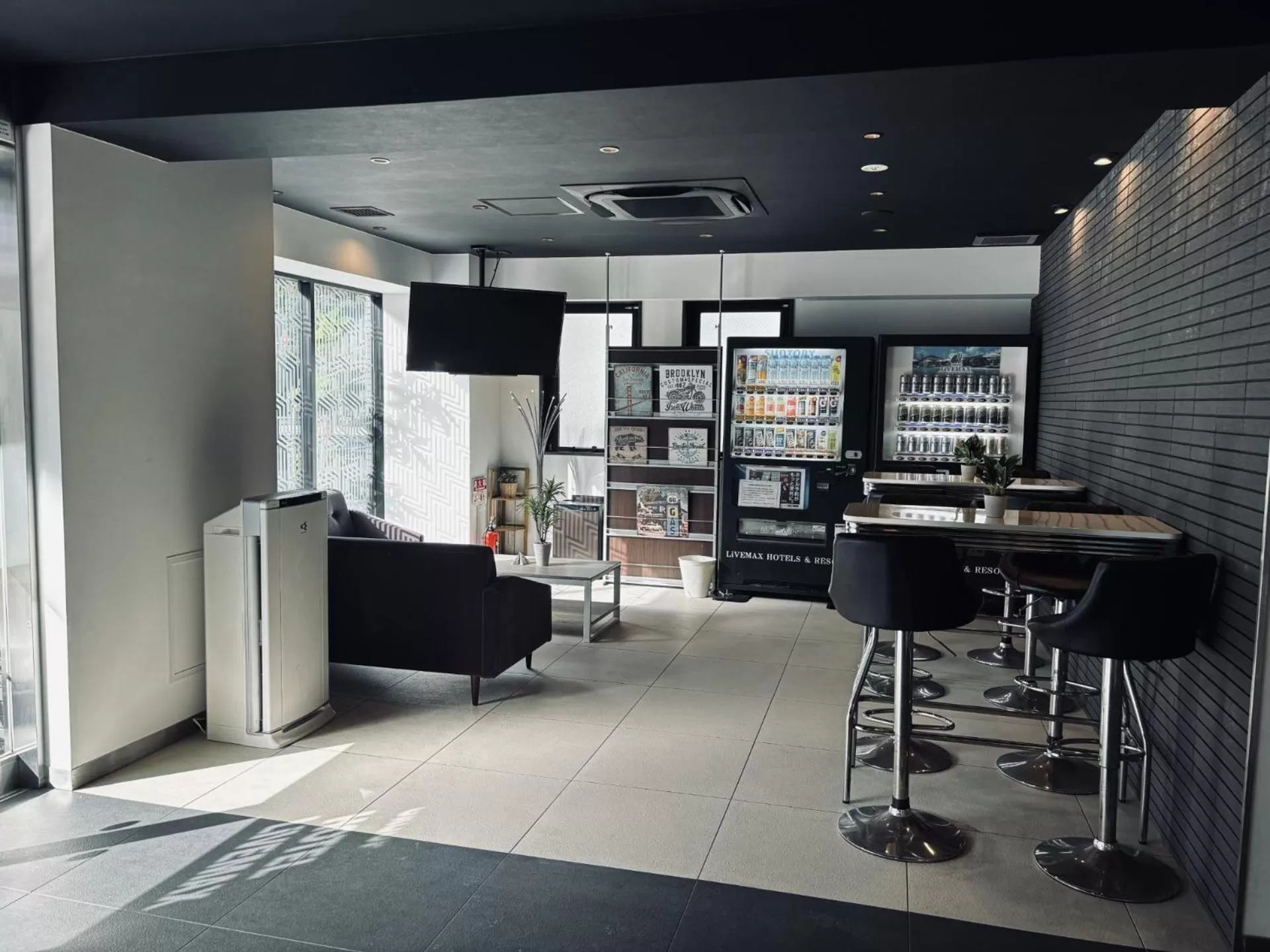 Lobby or reception in HOTEL LiVEMAX Ueno-Ekimae