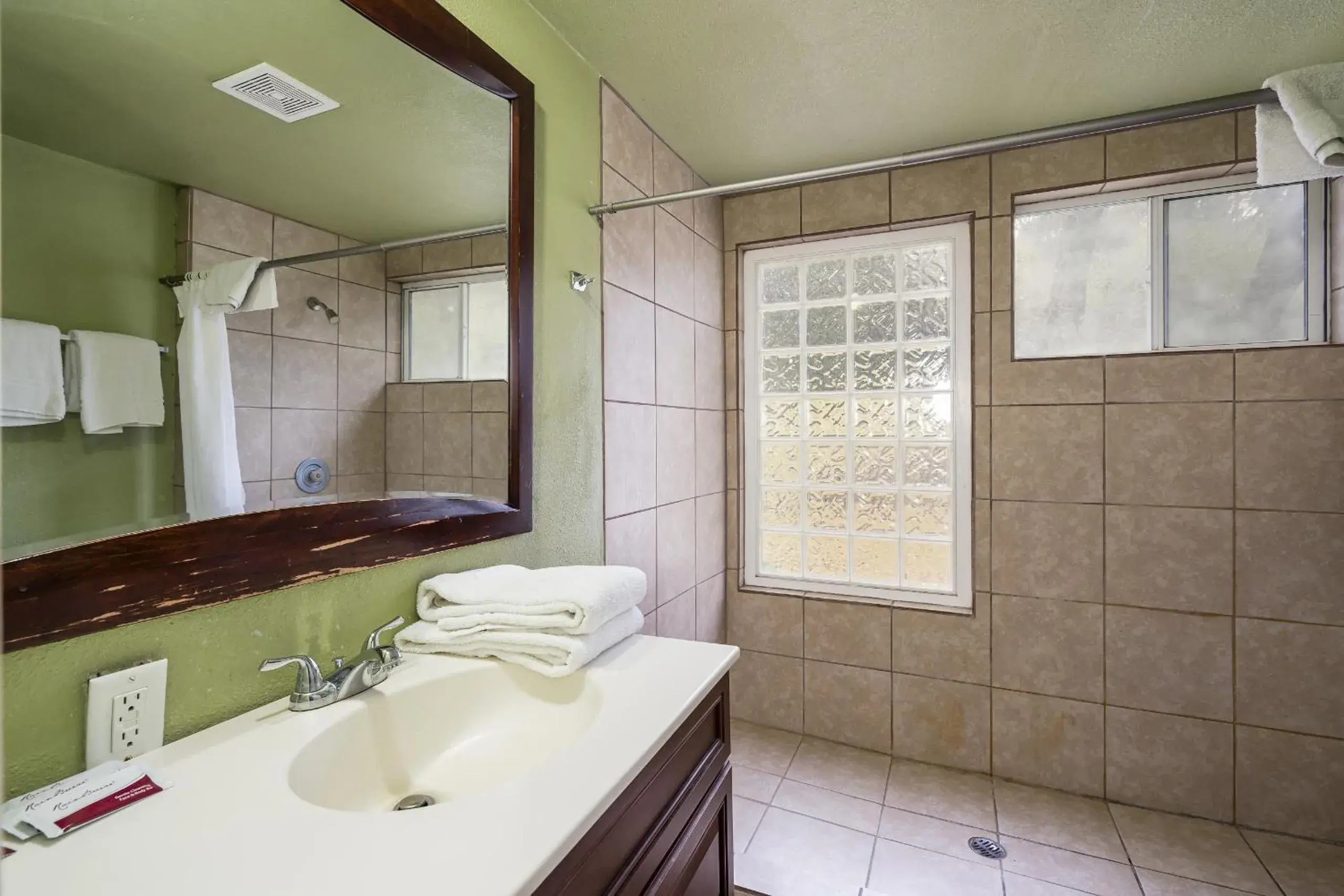 Bathroom in Mountain Trail Lodge and Vacation Rentals