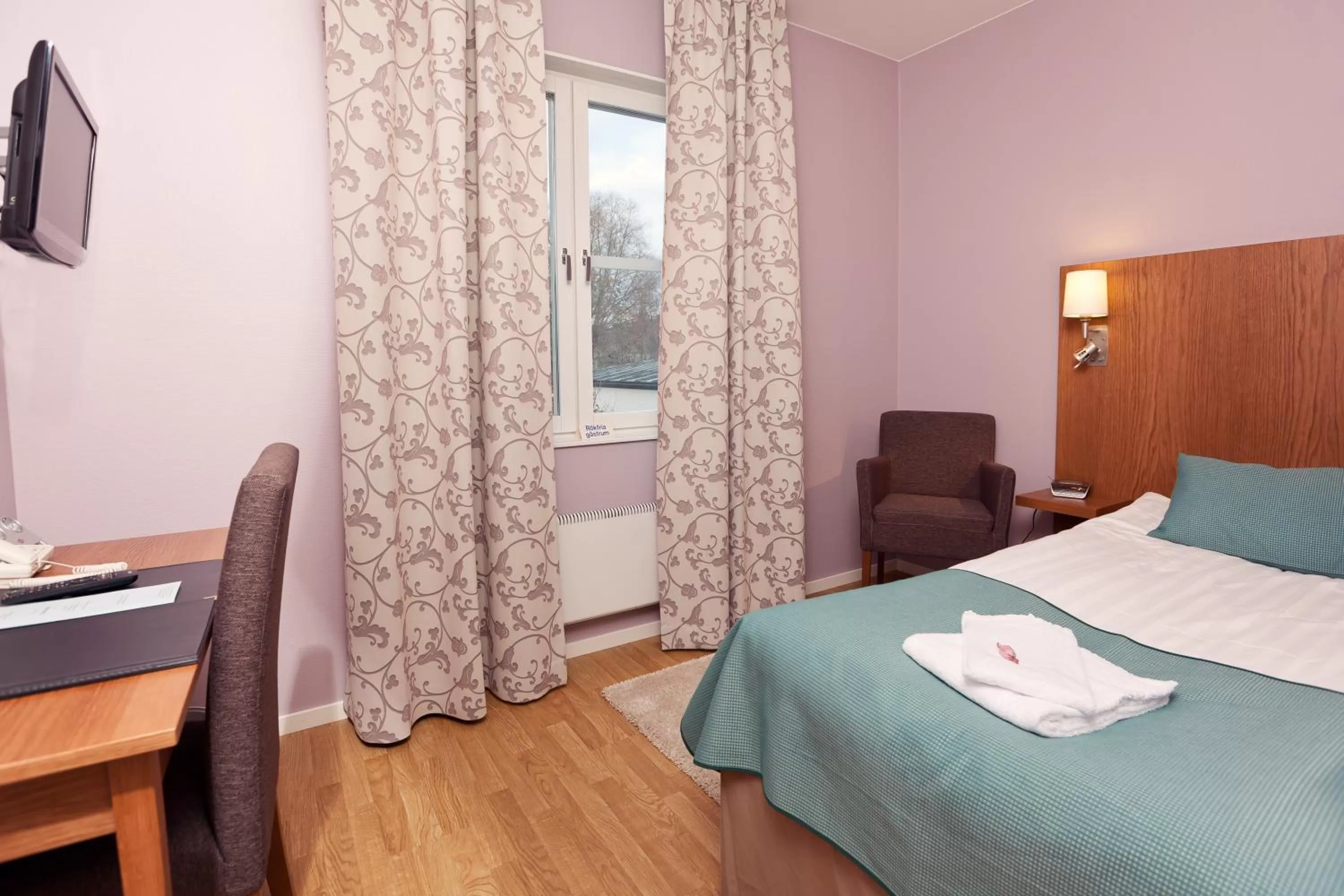 Photo of the whole room, Bed in Söråkers Herrgård