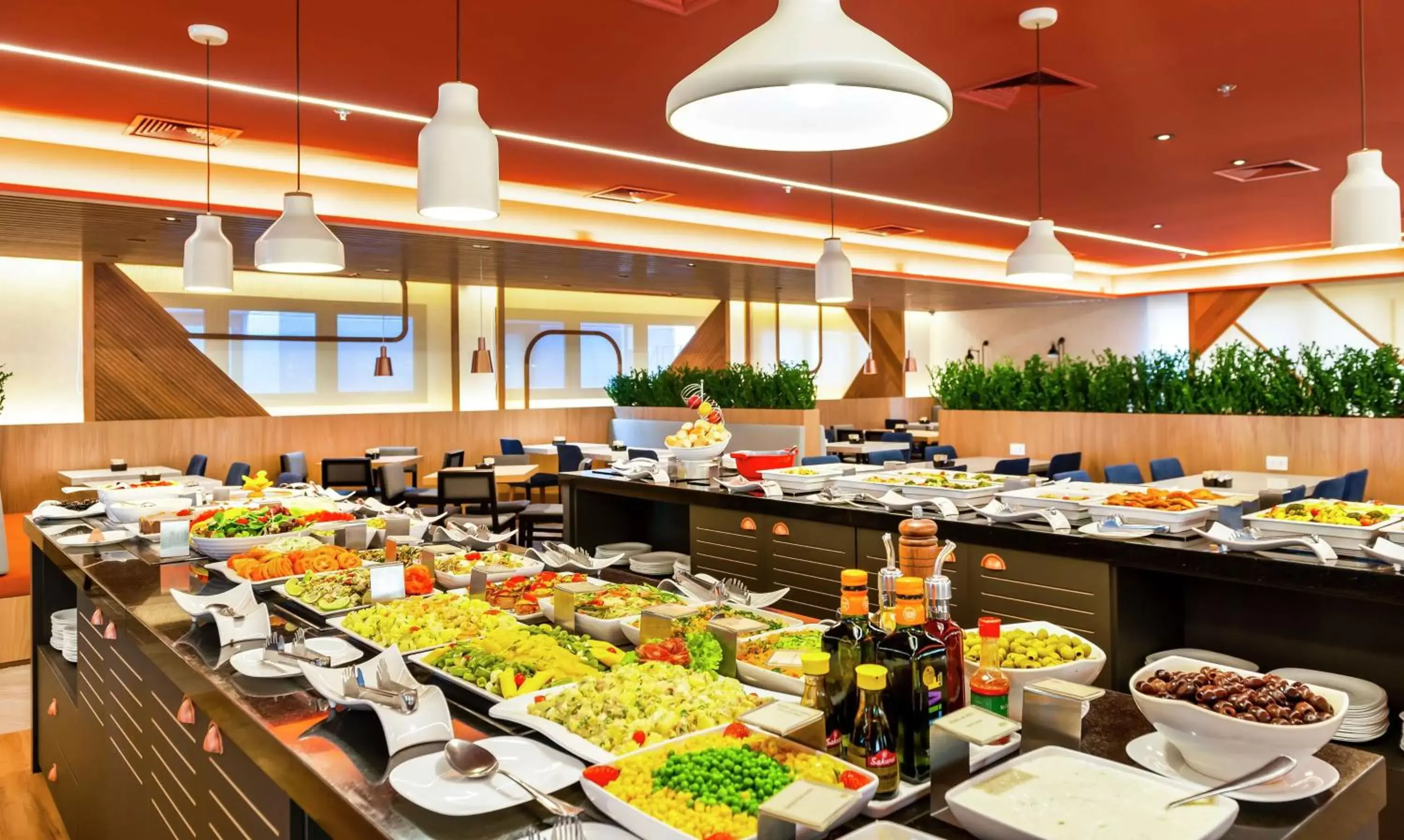 Dining area, Restaurant/Places to Eat in Hampton by Hilton Guarulhos Airport