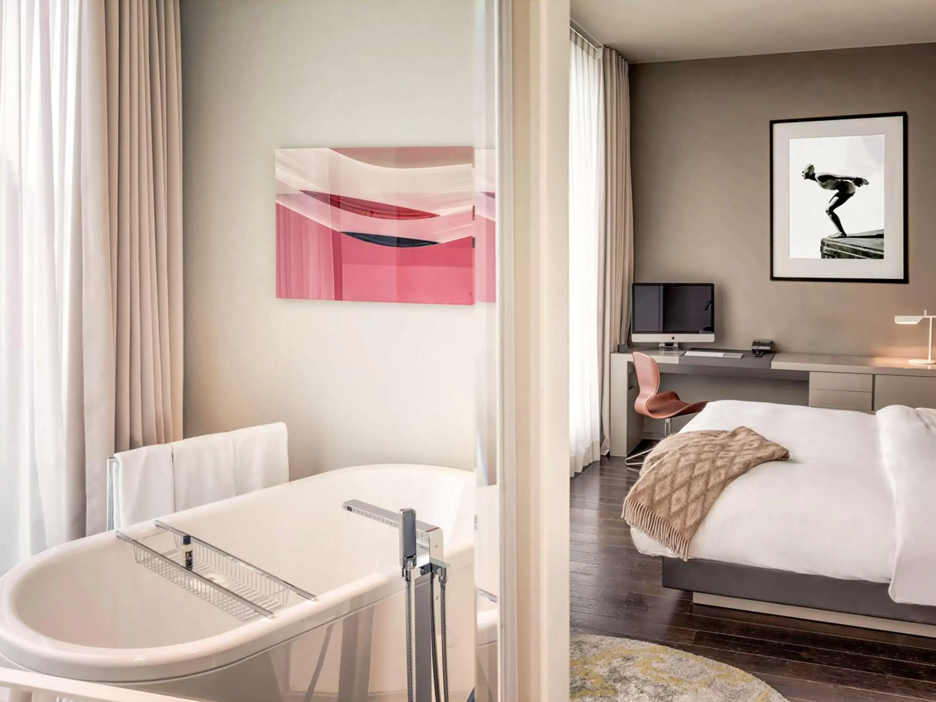 Toilet, Bed in SO/ Berlin Das Stue Toilet, Bed in SO/ Berlin Das Stue