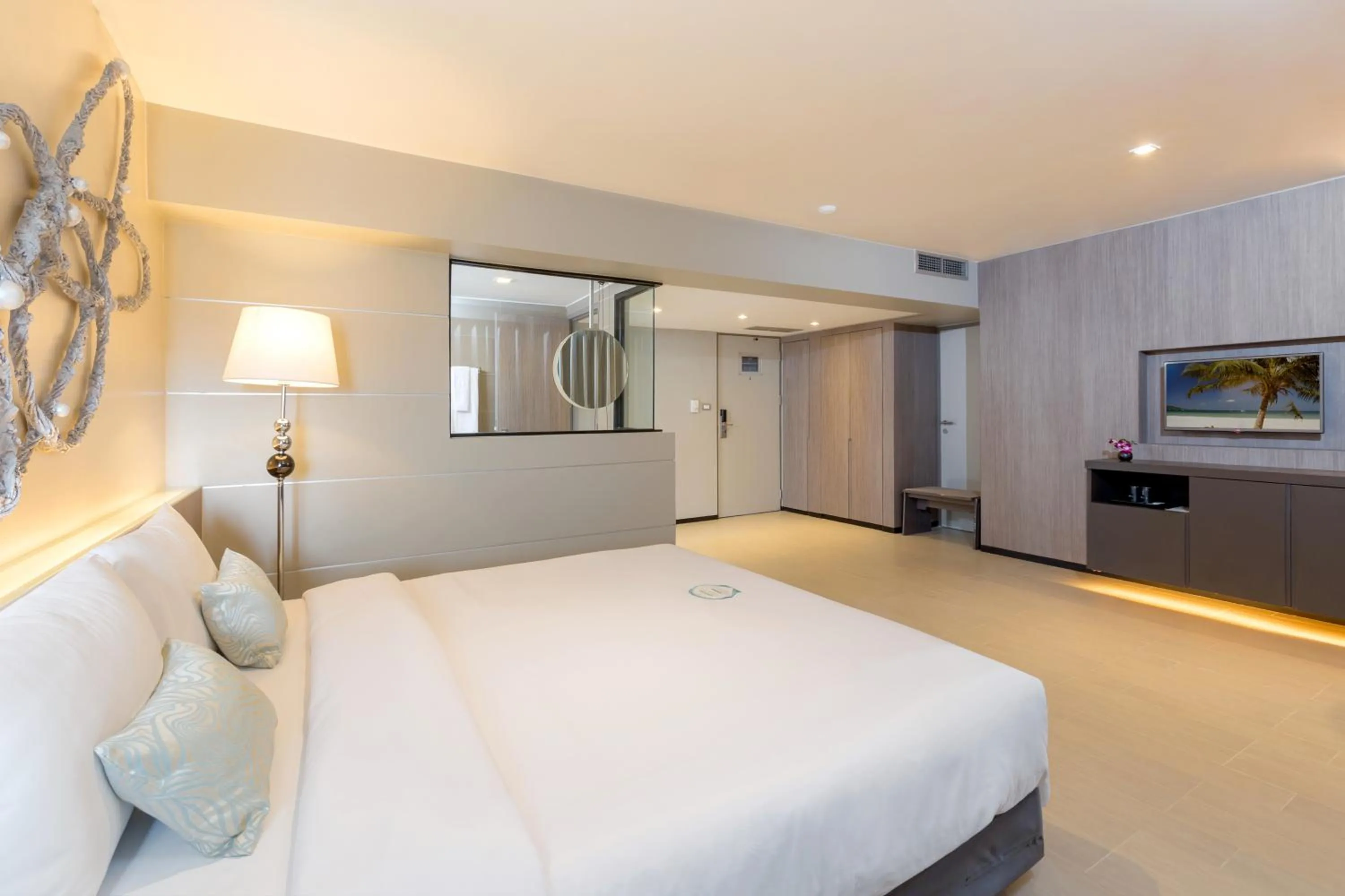 Junior Suite in Pearl Hotel - SHA Plus