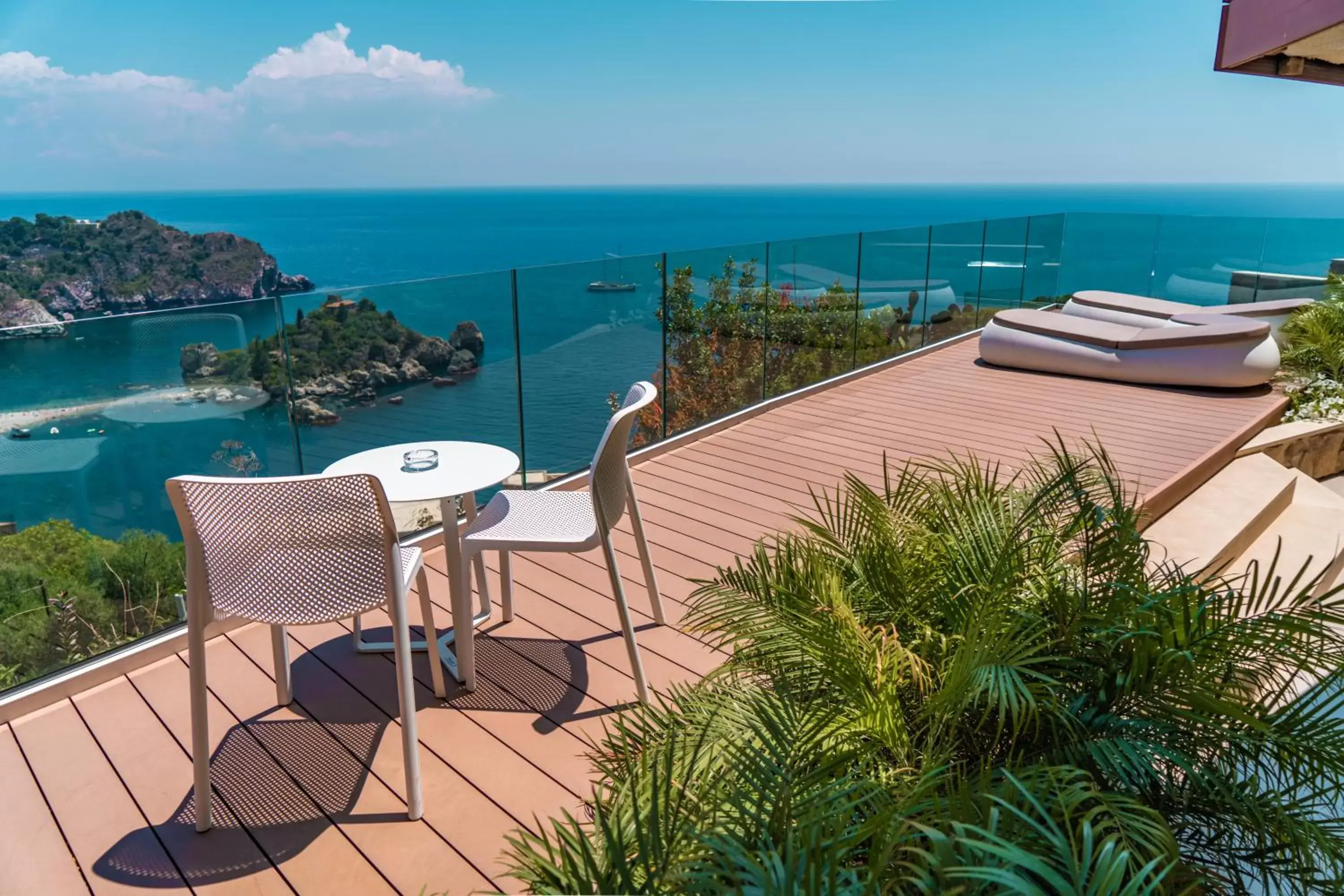 Sea View in Isola Bella Infinity Suites