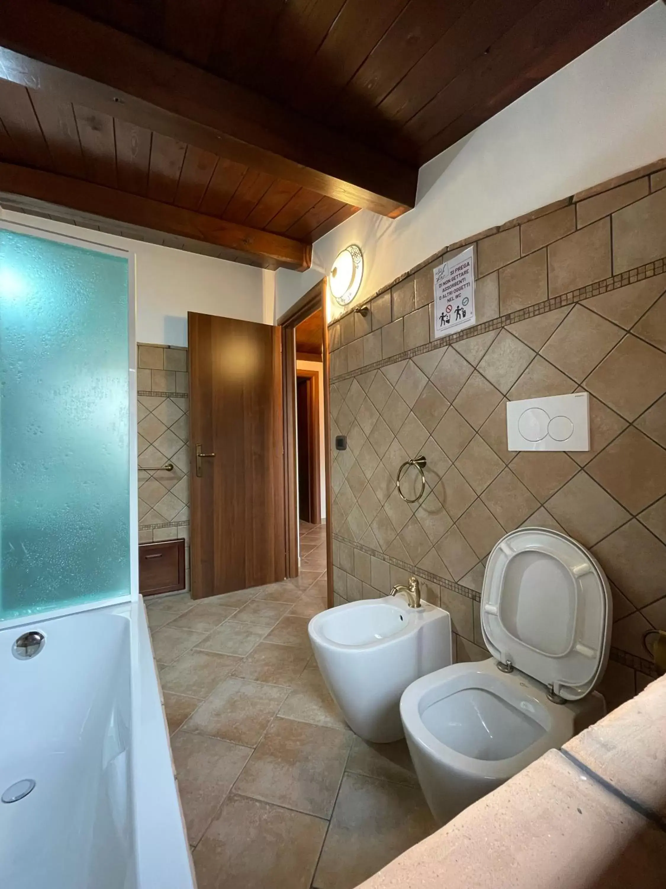 Deluxe Double Room in La Vie En Rose Deluxe Double Room in La Vie En Rose