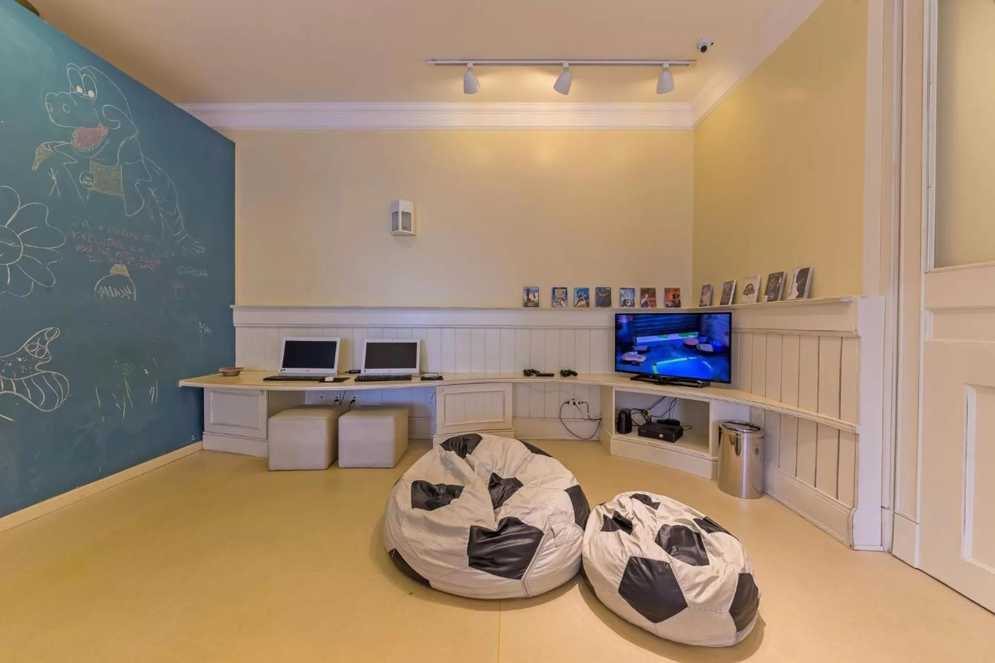 Spa and wellness centre/facilities, TV/Entertainment Center in IL Campanário Villaggio Resort Suites - Jurerê Internacional