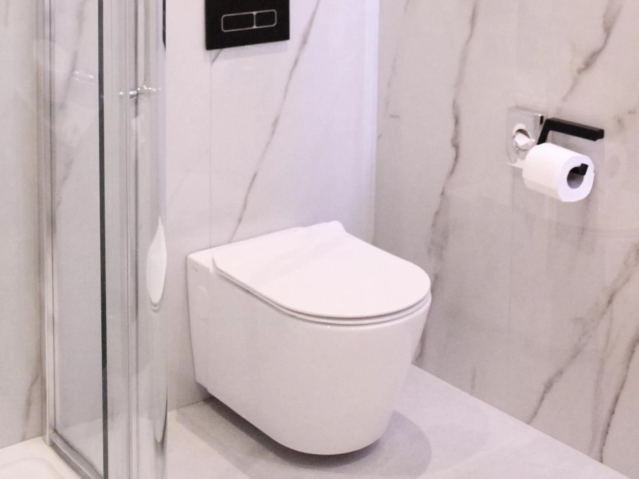 Bathroom in Forster Court Hotel