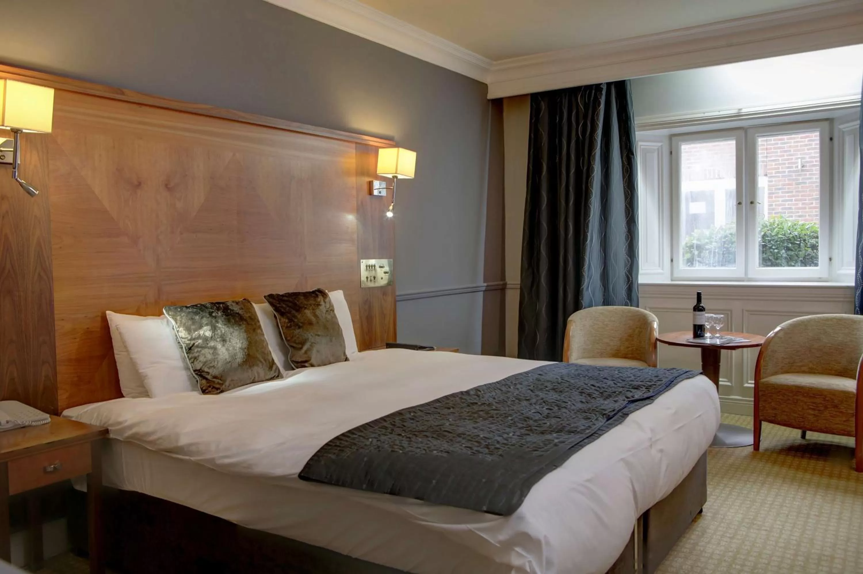 Photo of the whole room, Bed in Quorn Country Hotel Leicester