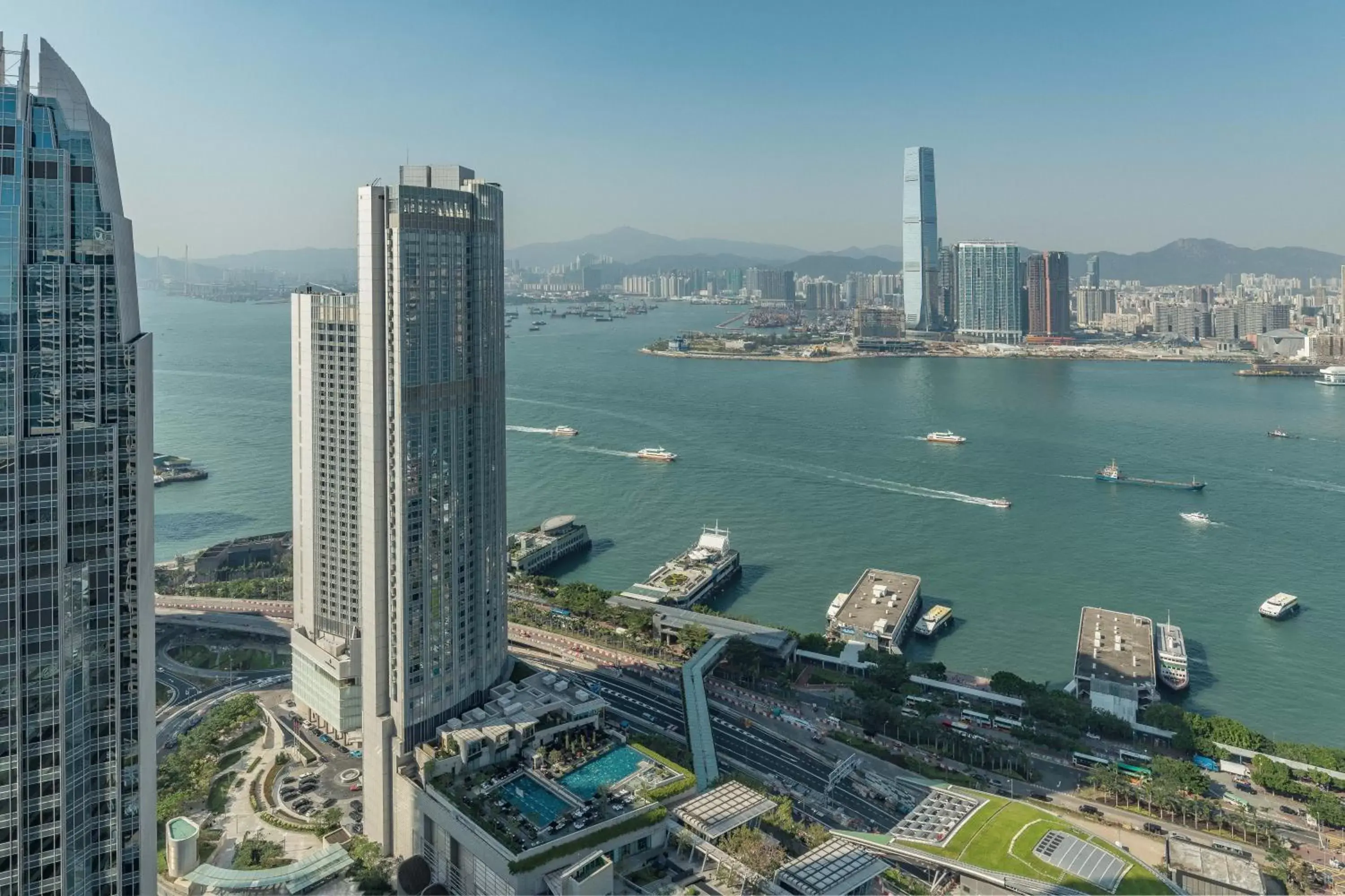 Neighbourhood, Bird's-eye View in Four Seasons Hotel Hong Kong