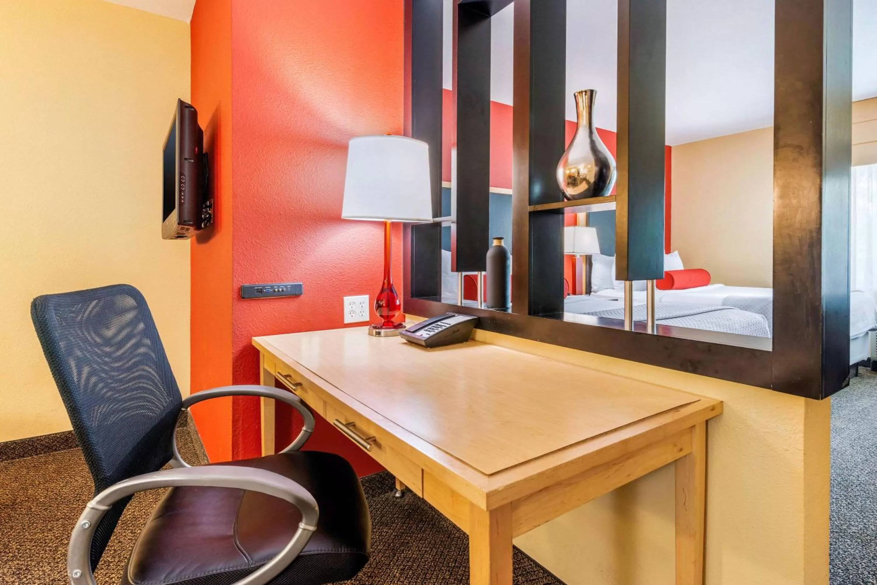 Photo of the whole room, Bed in Cambria Hotel Ft Lauderdale, Airport South & Cruise Port