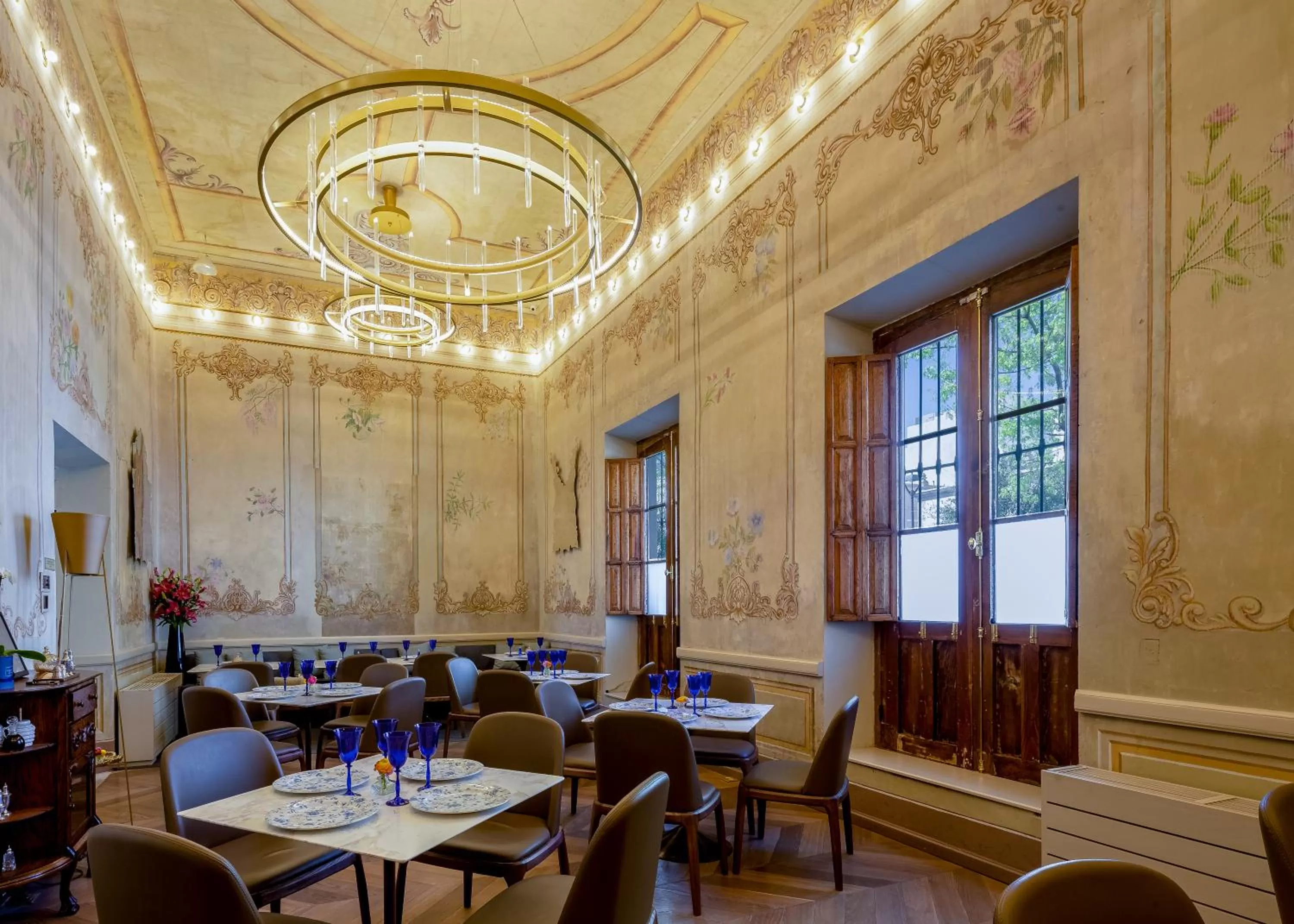 Restaurant/places to eat in Central Hotel Boutique