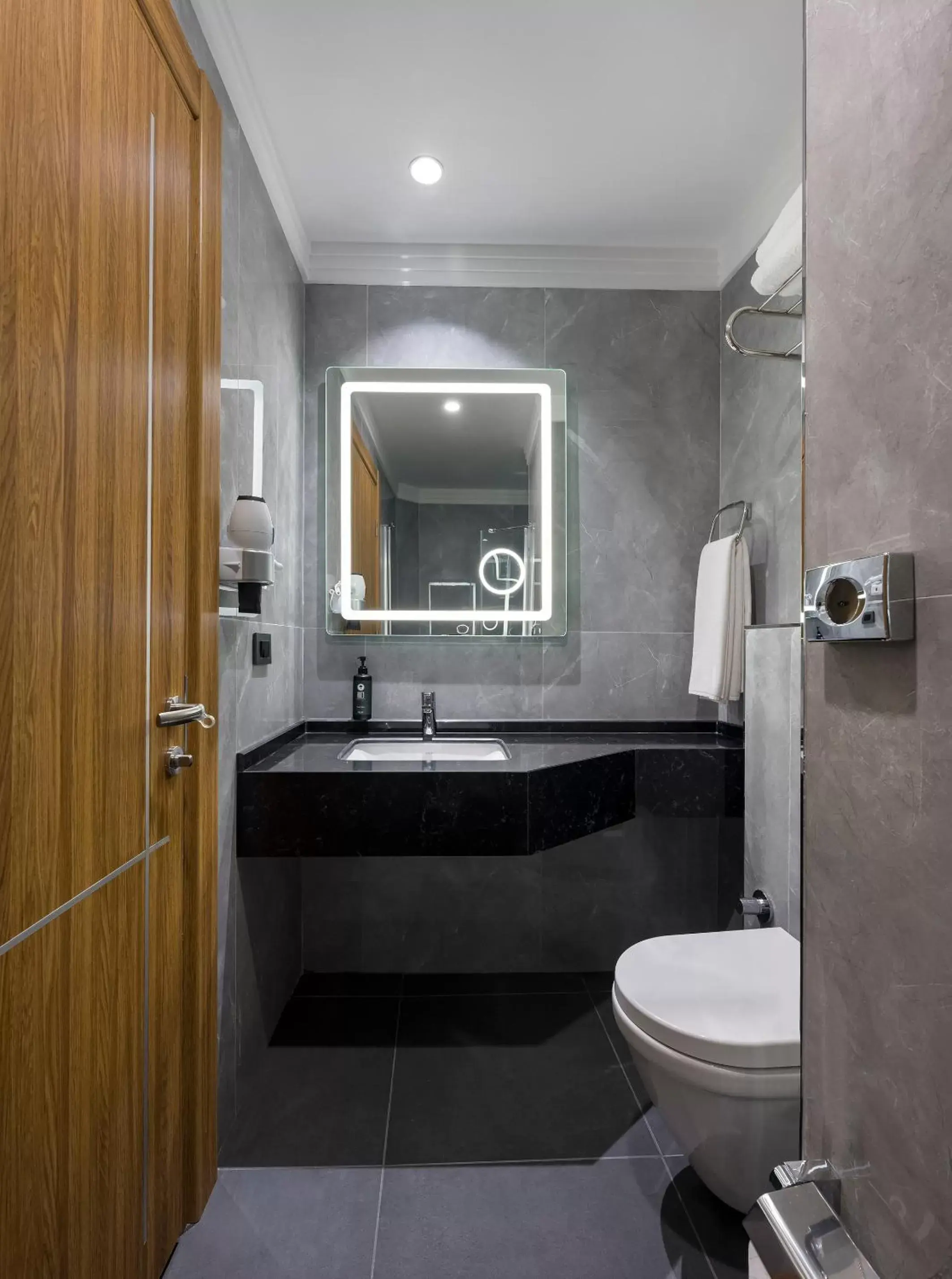 Toilet, Bathroom in Ramada Encore by Wyndham Istanbul Sisli