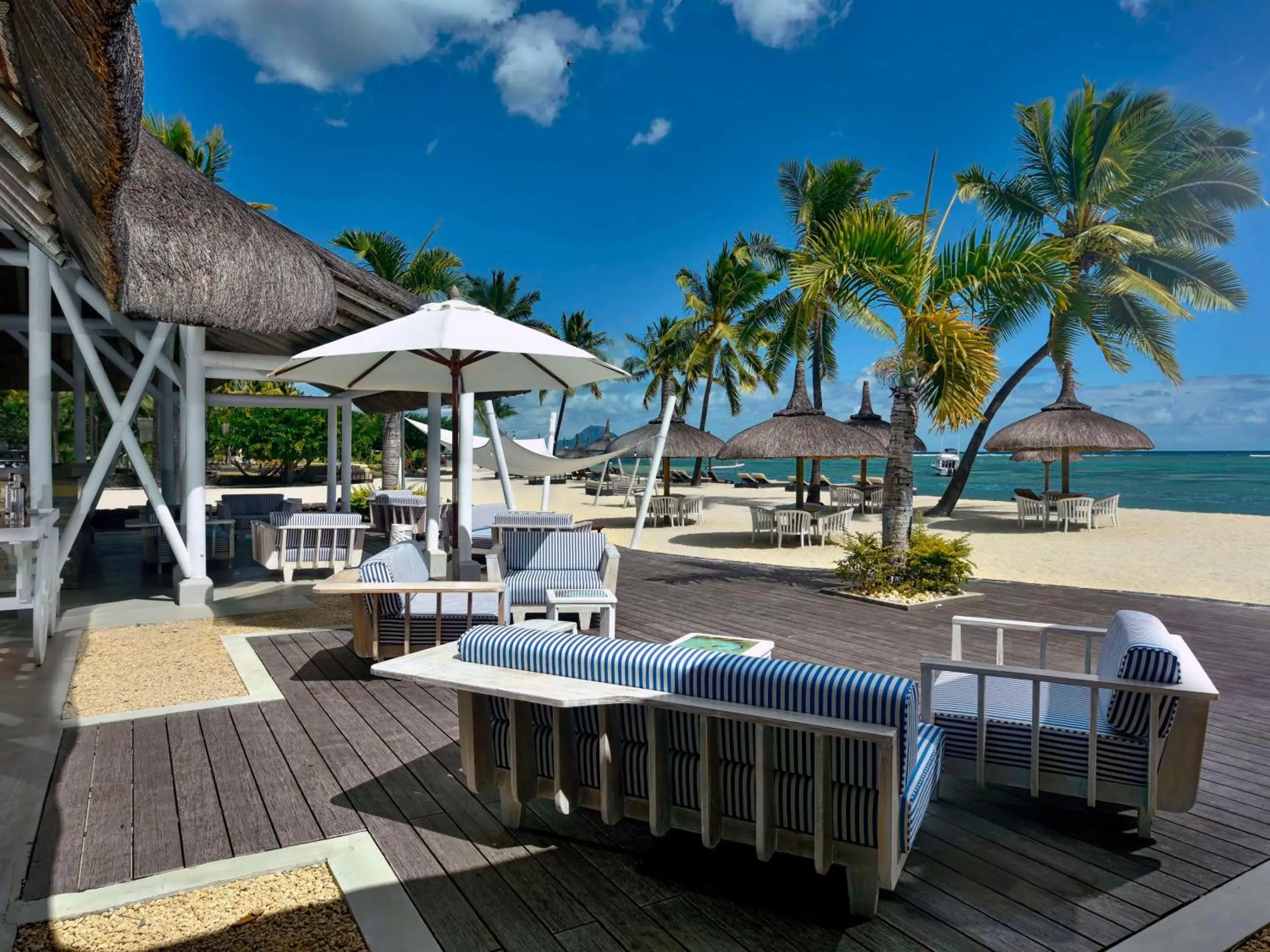 Lounge or bar, Swimming Pool in Sofitel Mauritius L'Imperial Resort & Spa