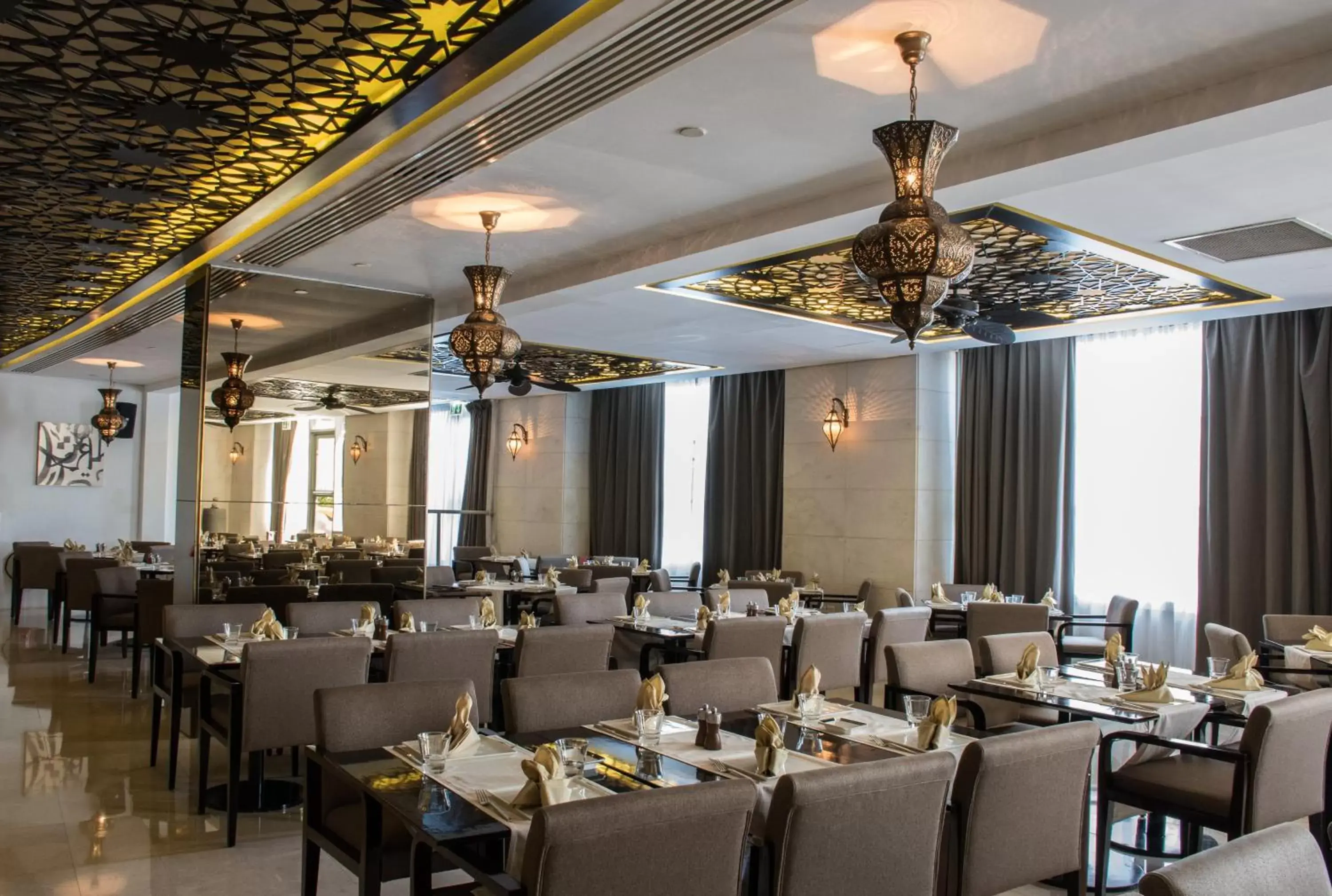 Restaurant/Places to Eat in Crowne Plaza Yas Island, an IHG Hotel