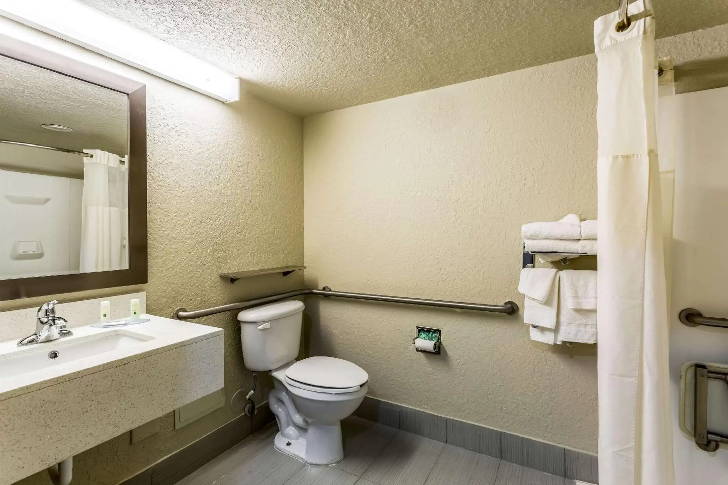 Photo of the whole room, Bathroom in Quality Inn & Suites El Paso I-10