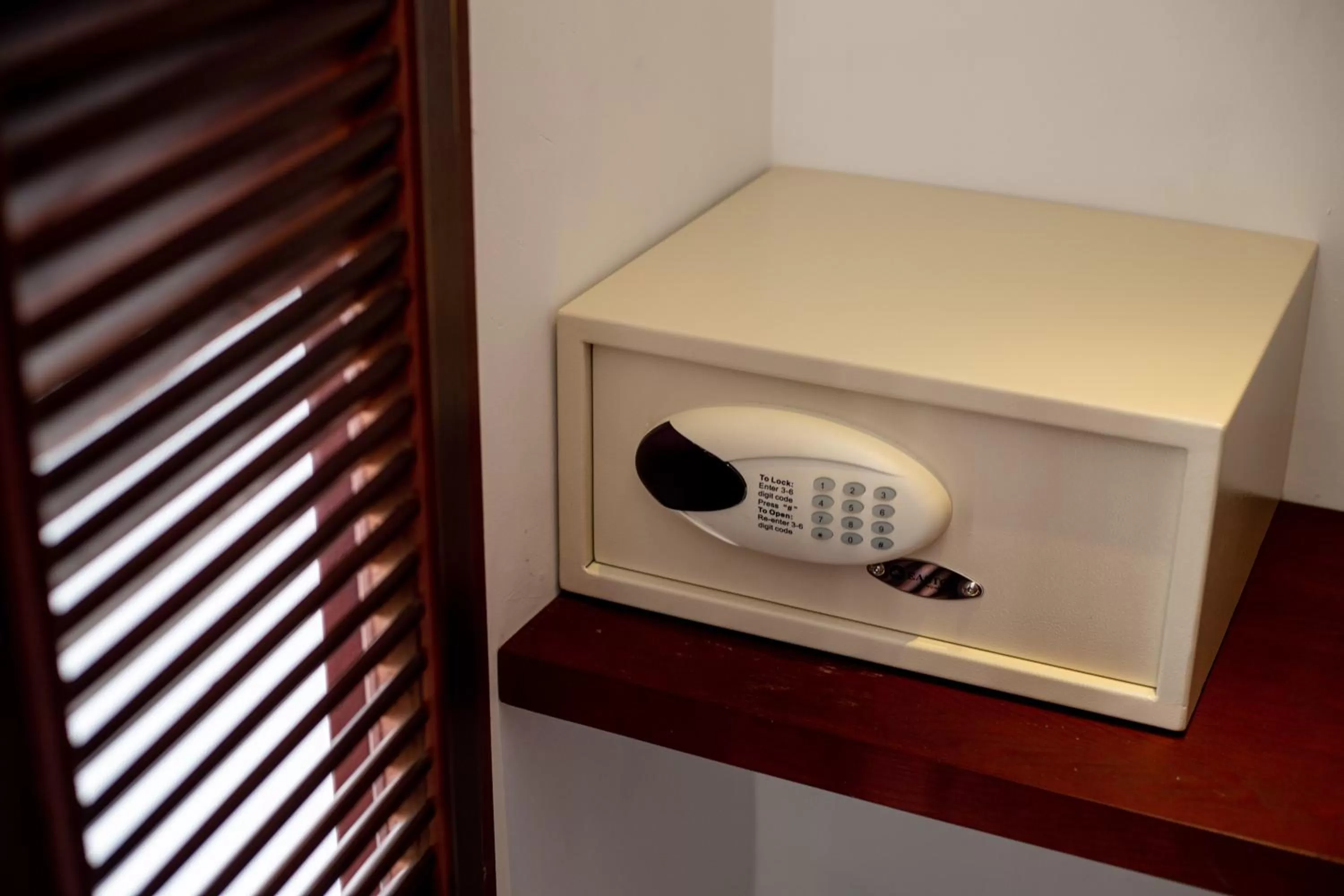 safe in La Chronique Hotel