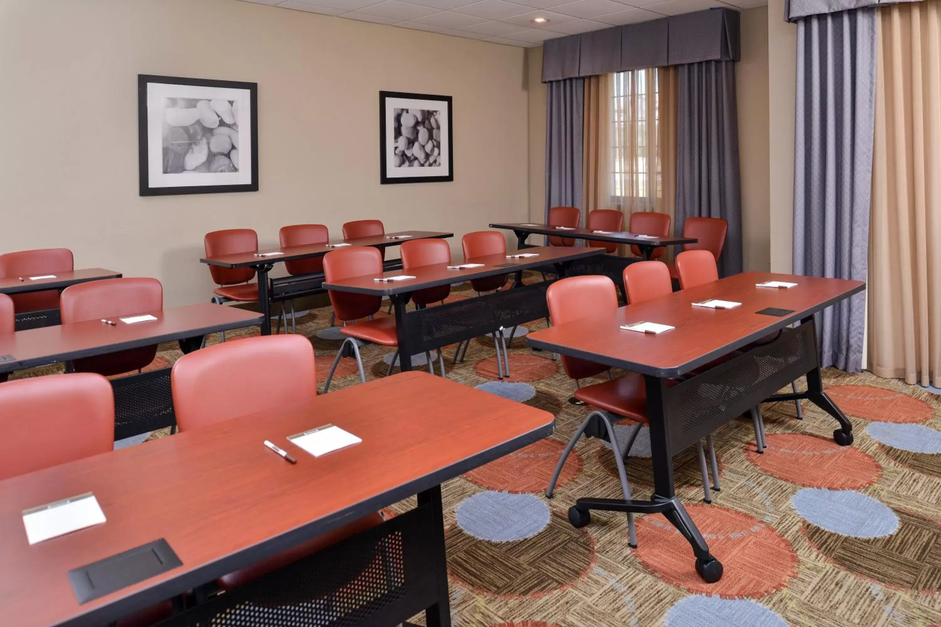 Meeting/conference room in Staybridge Suites San Antonio-Stone Oak, an IHG Hotel