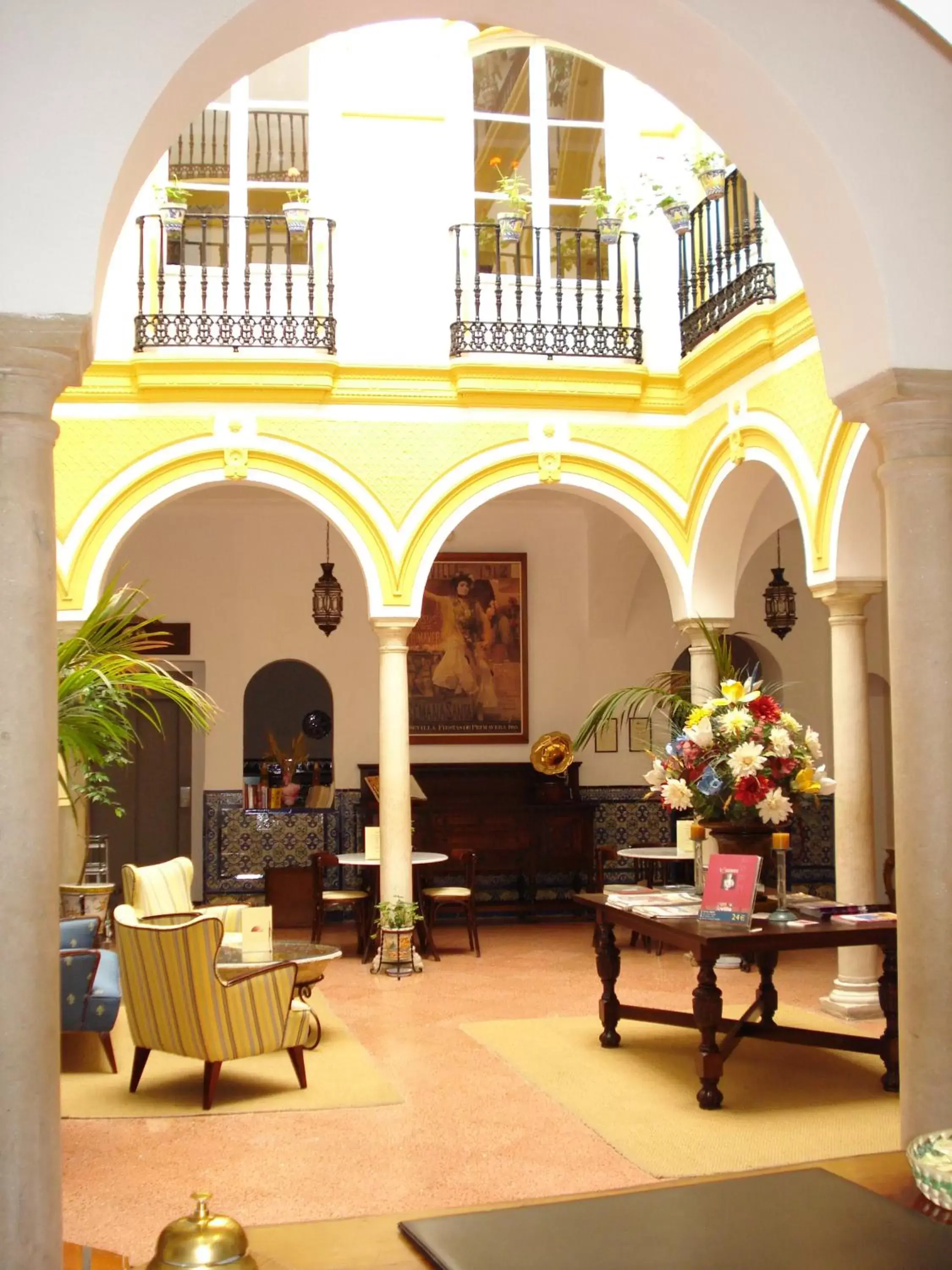 Lobby or reception in Hotel Abanico