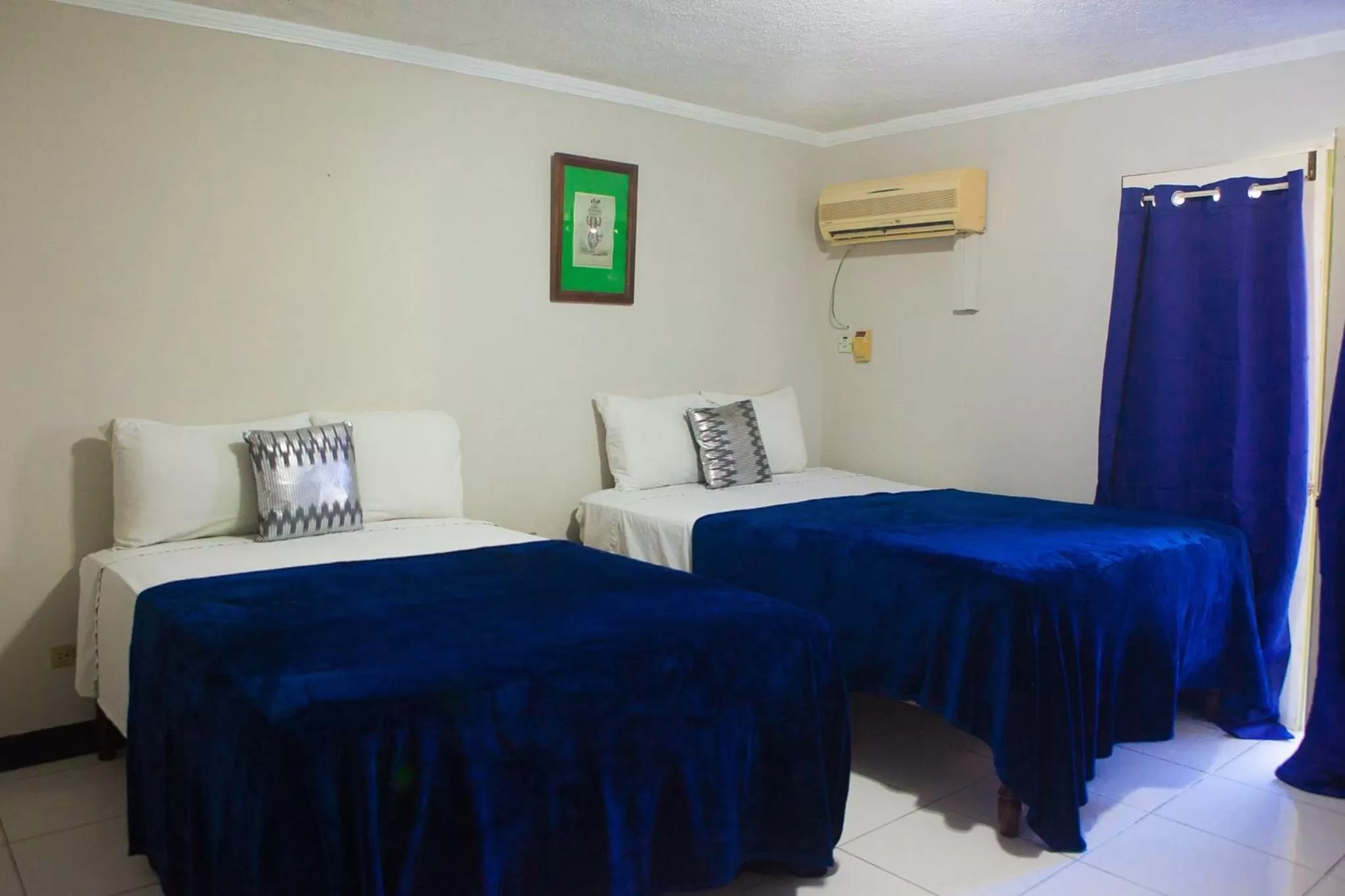 Bedroom, Bed in Caribic House