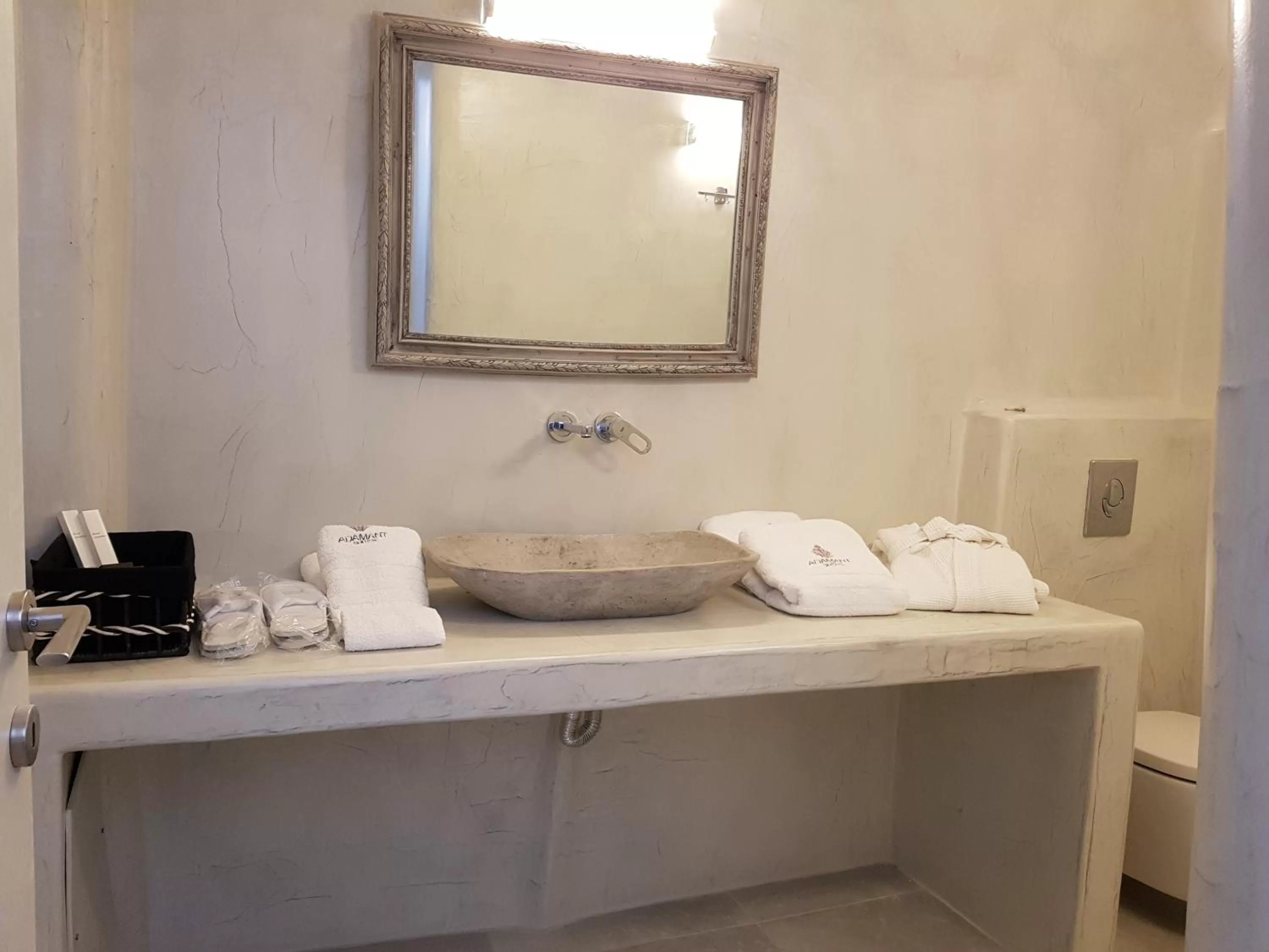 Bathroom, Bed in Adamant Suites