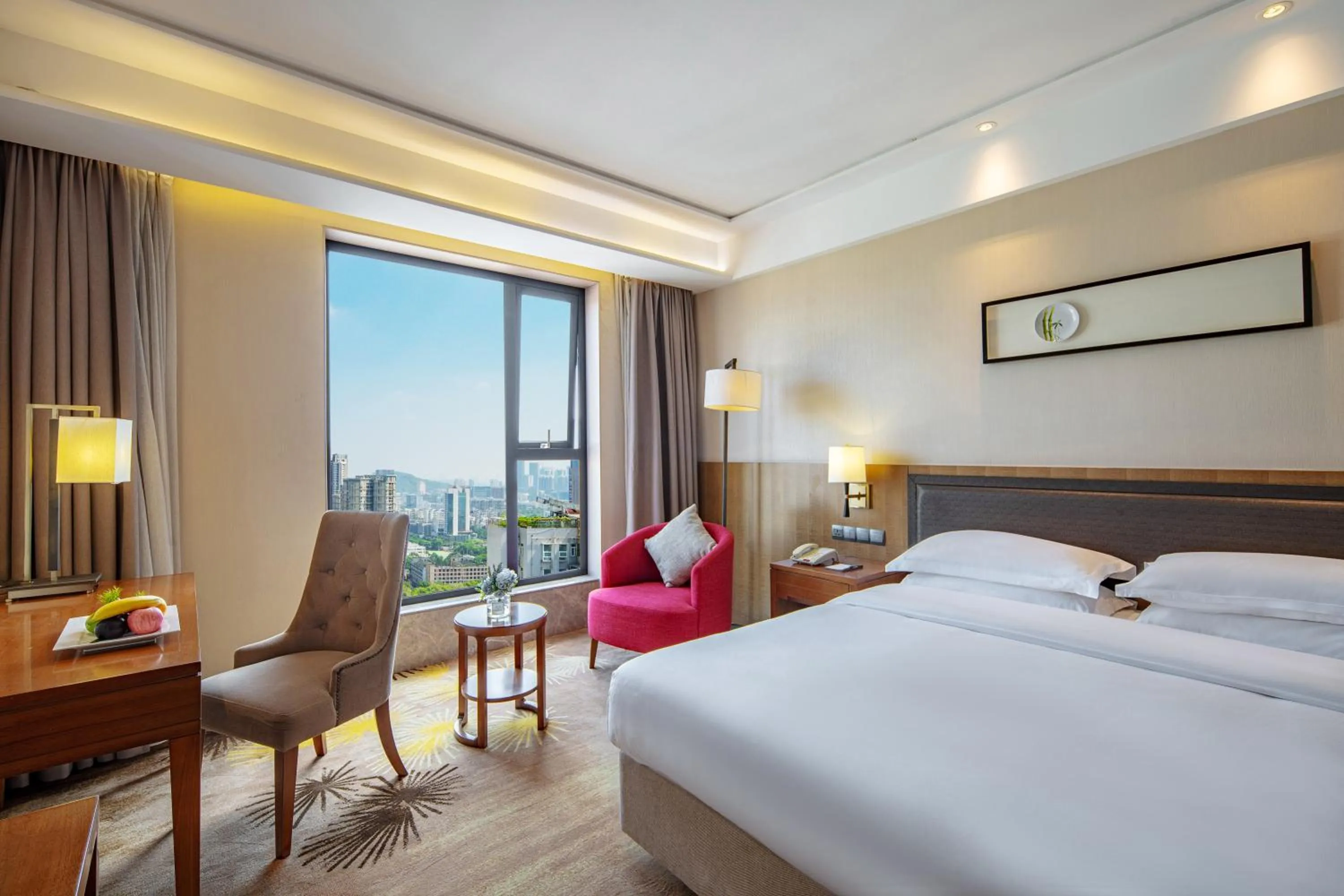 Photo of the whole room, Bed in Wan Yue Grand Skylight Hotel