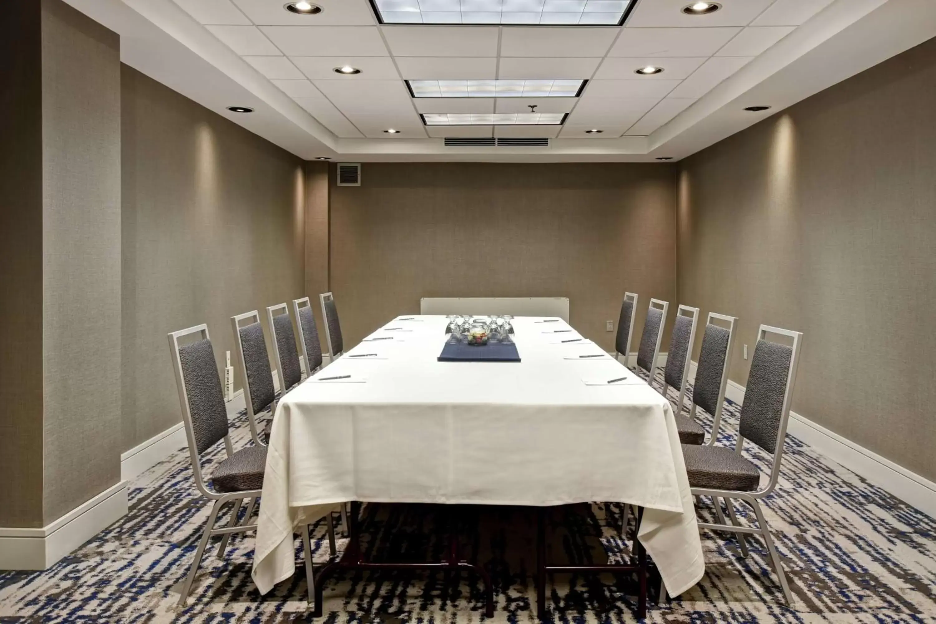 Meeting/conference room in Embassy Suites Charleston