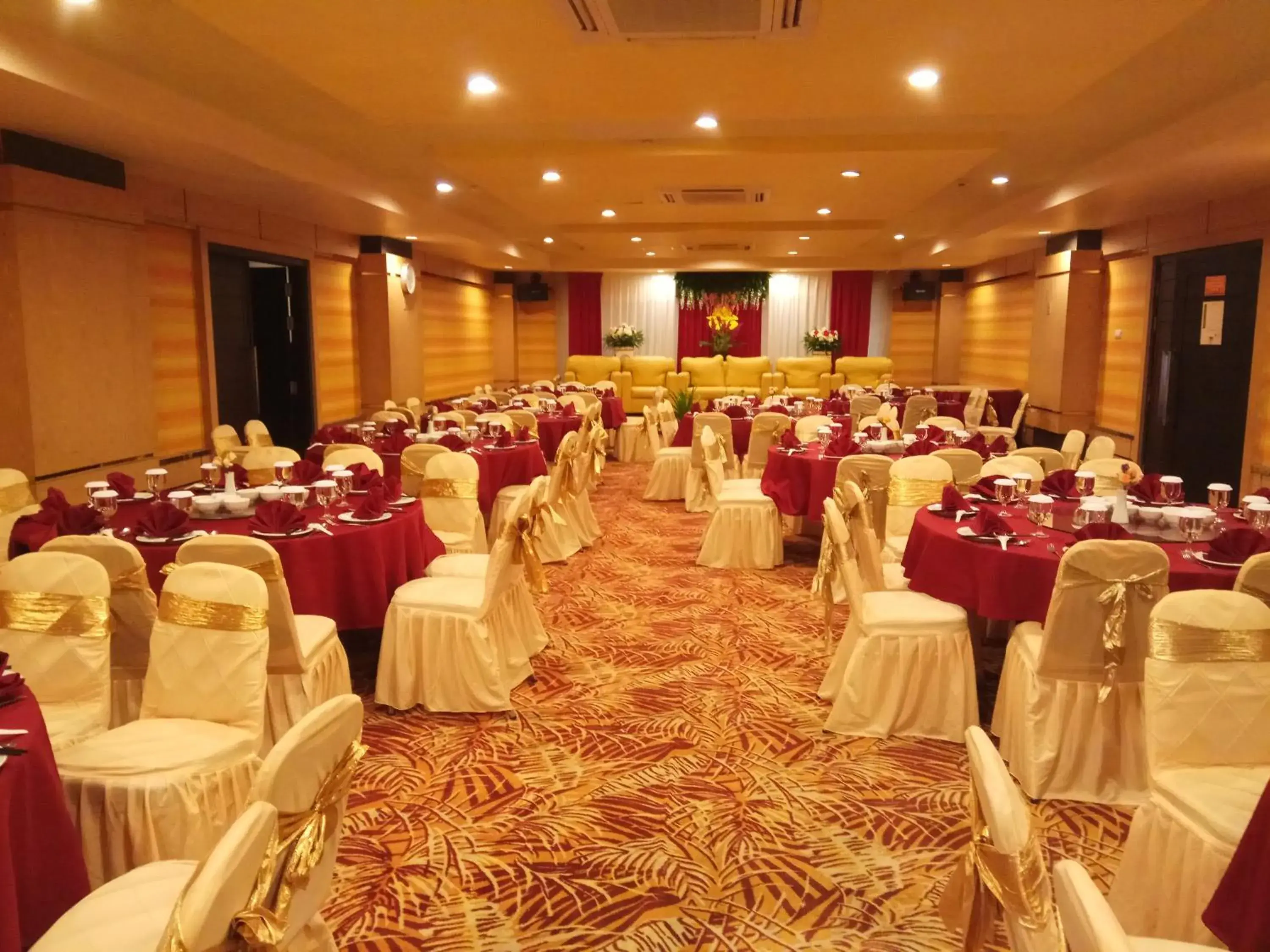 Property building, Banquet Facilities in Hotel Kini